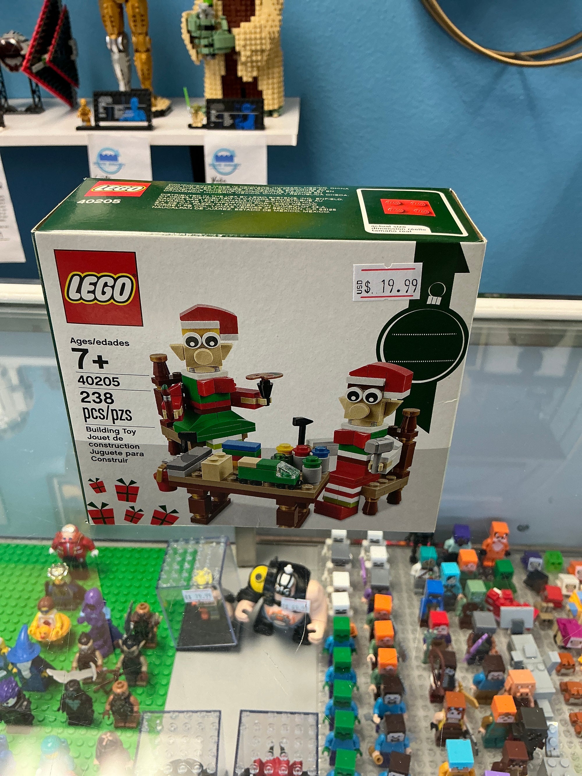 40205 Little Elf Helpers GWP - Sealed