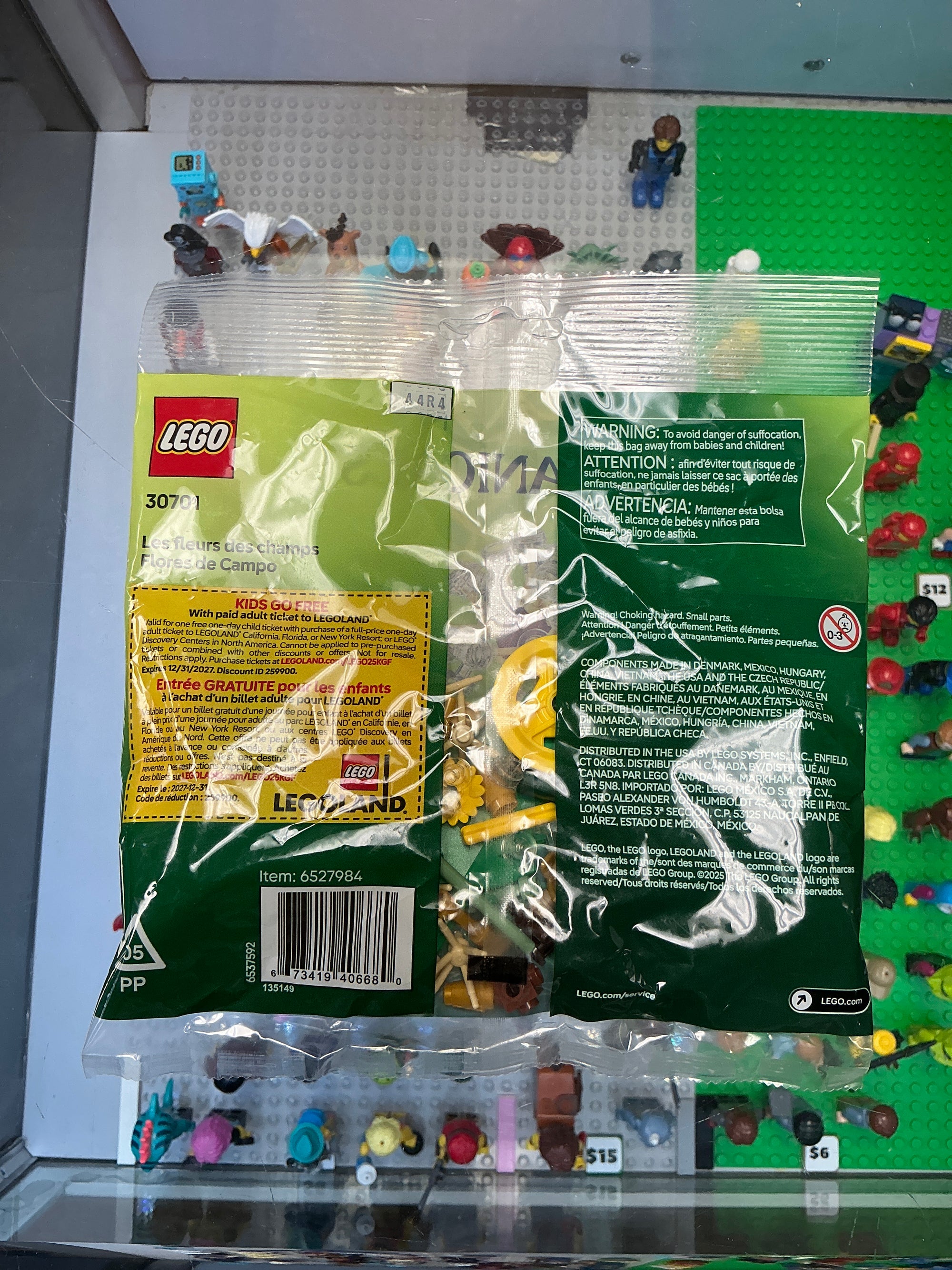 30701 Field Flowers Botanicals Polybag