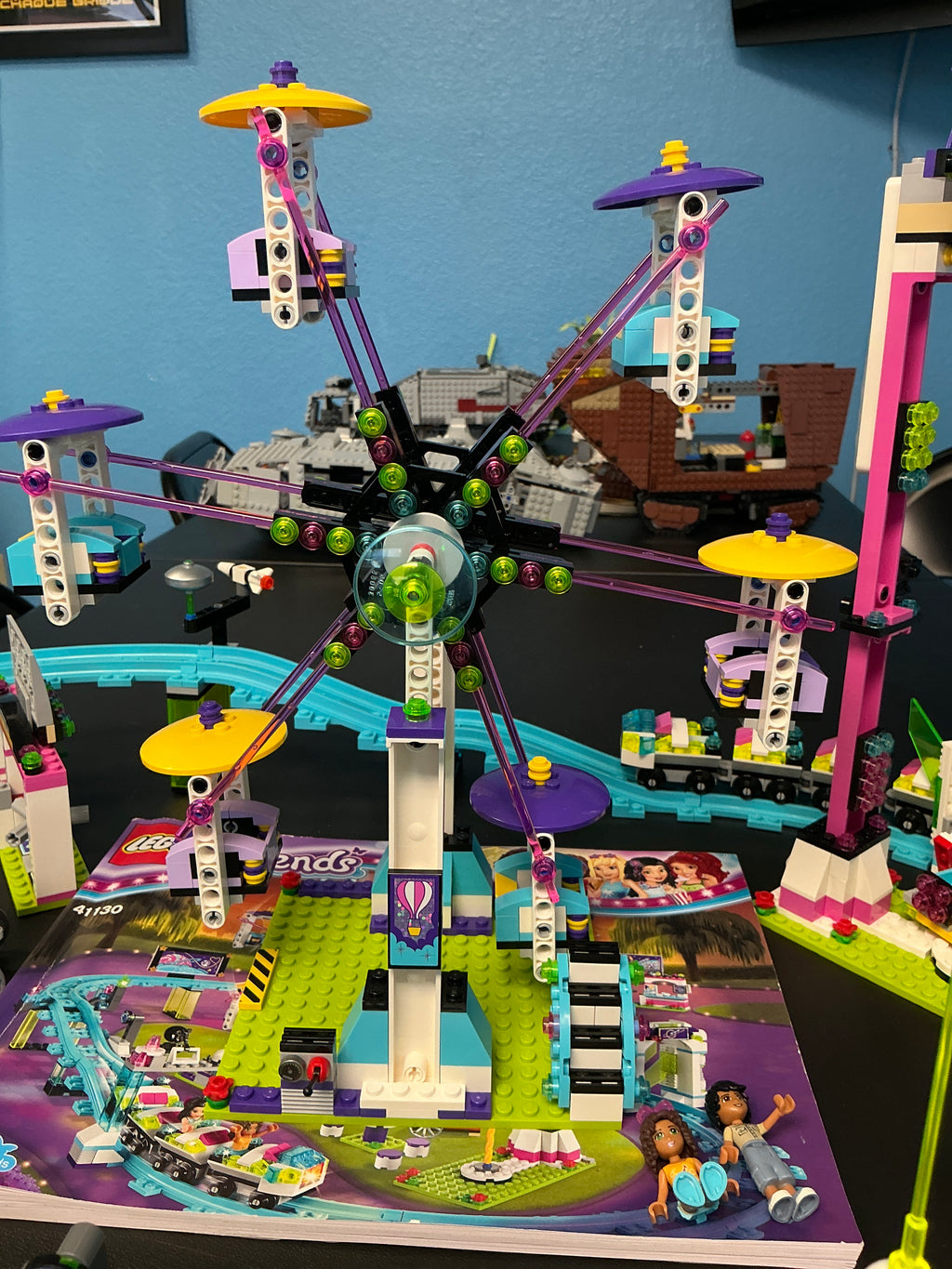 41130 Friends Amusement Park Roller Coaster - Used