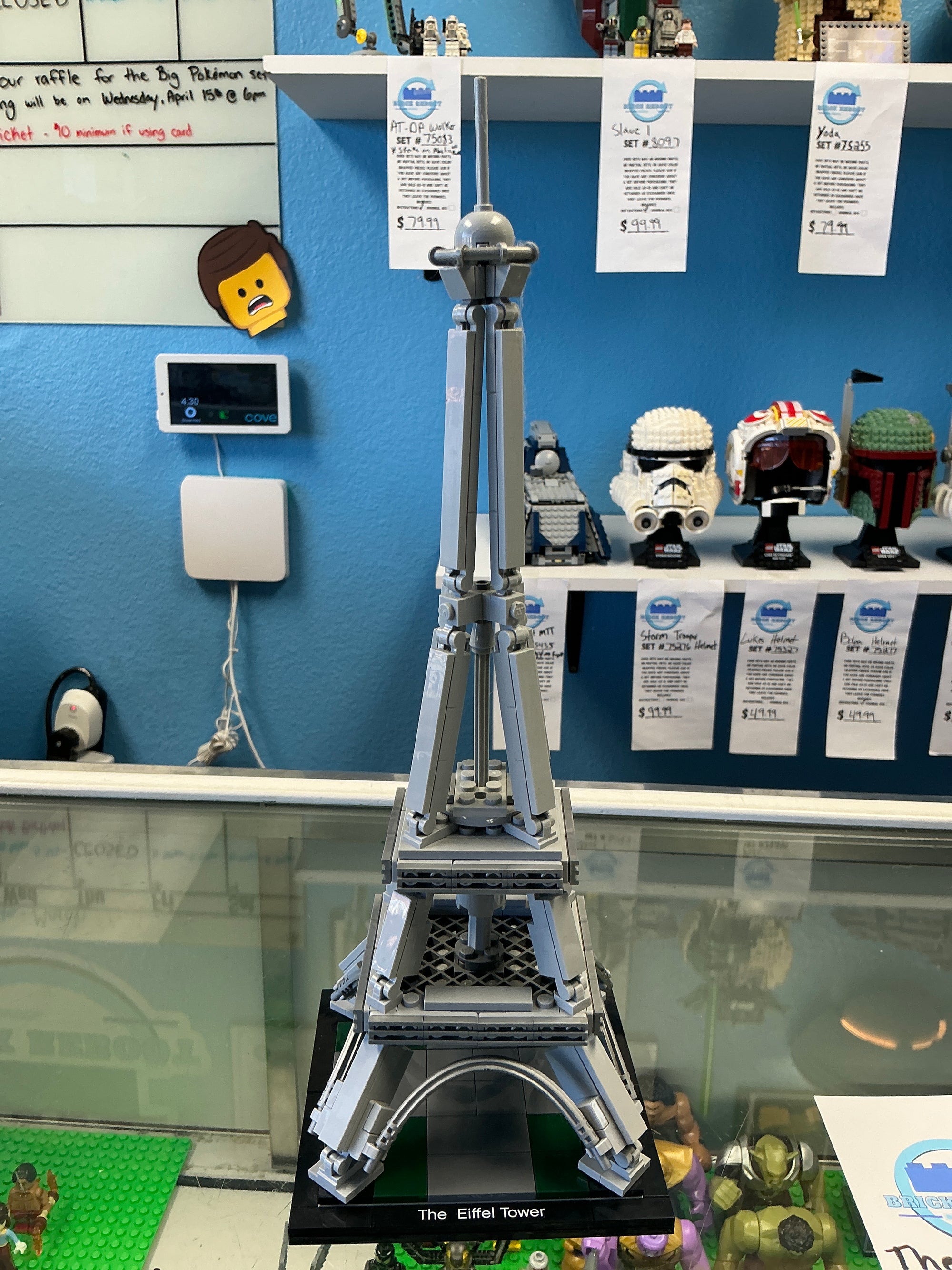 21019 Architecture The Eiffel Tower - Used