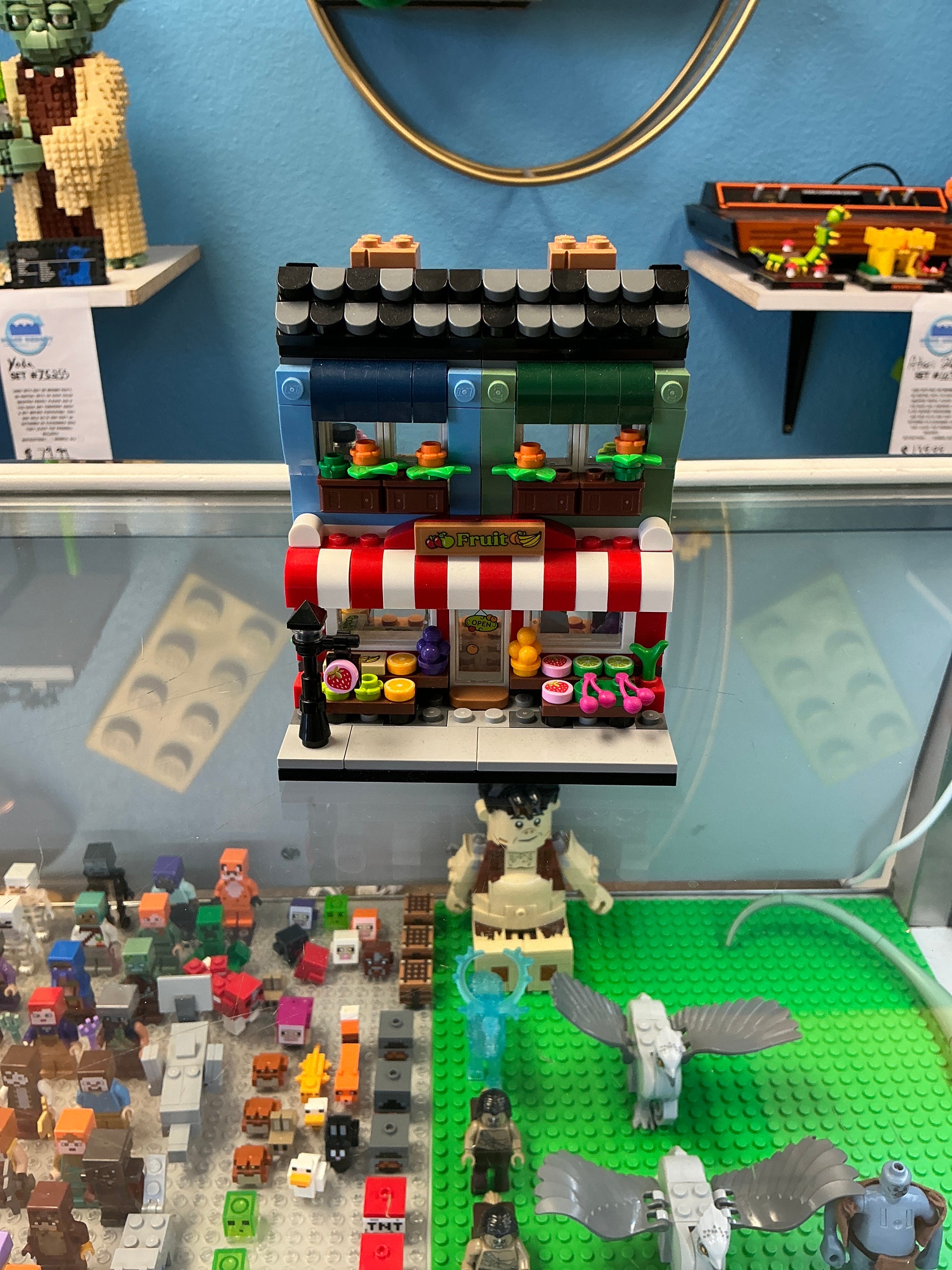 40684 Fruit Store GWP - Used