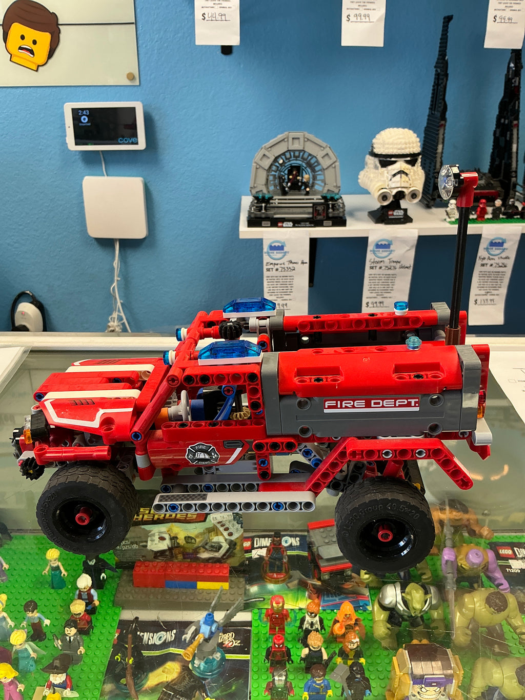 42075 Technic First Responder - Used
