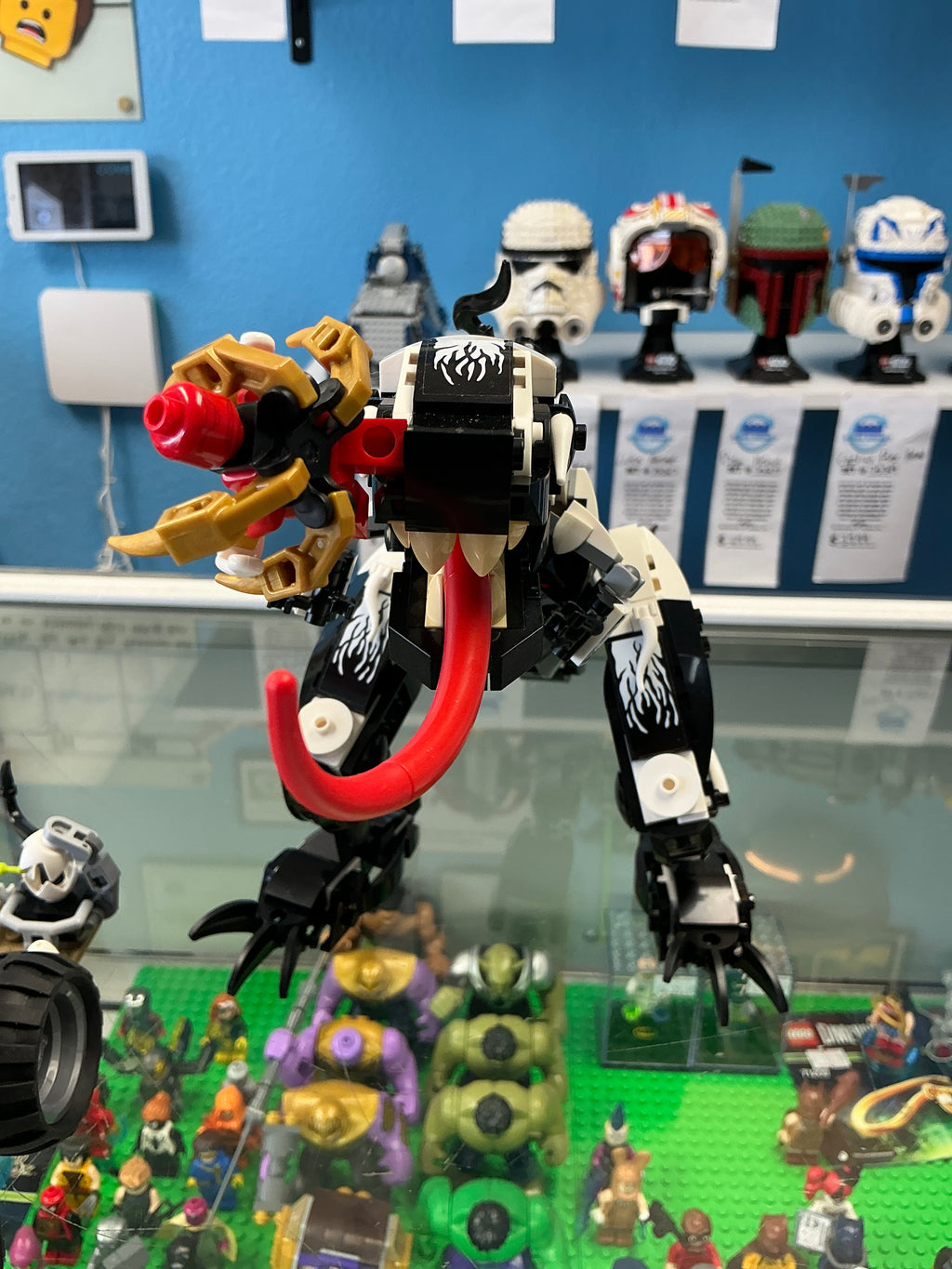 76151 Marvel Venomosaurus Ambush - Used