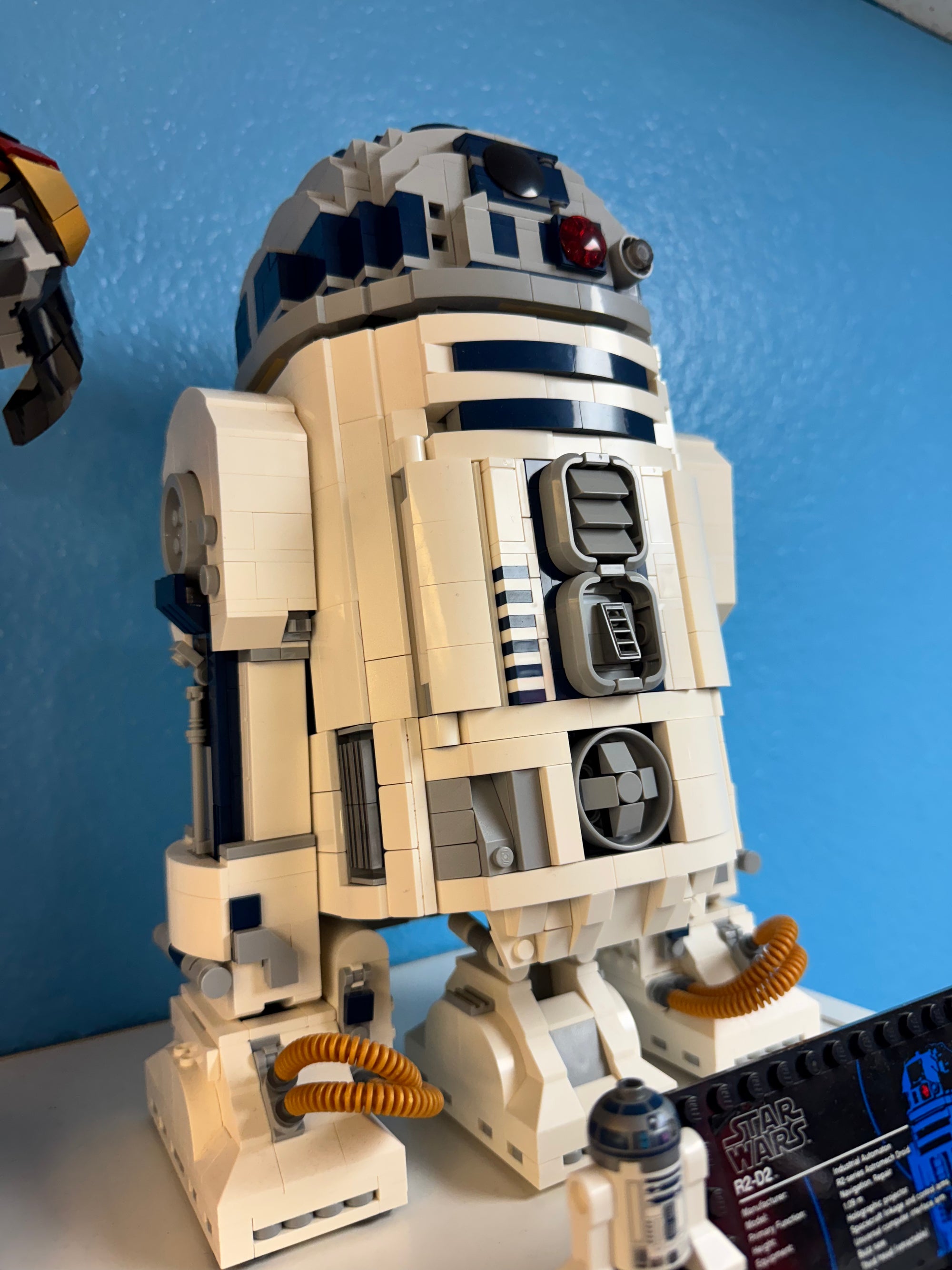 75308 UCS R2-D2