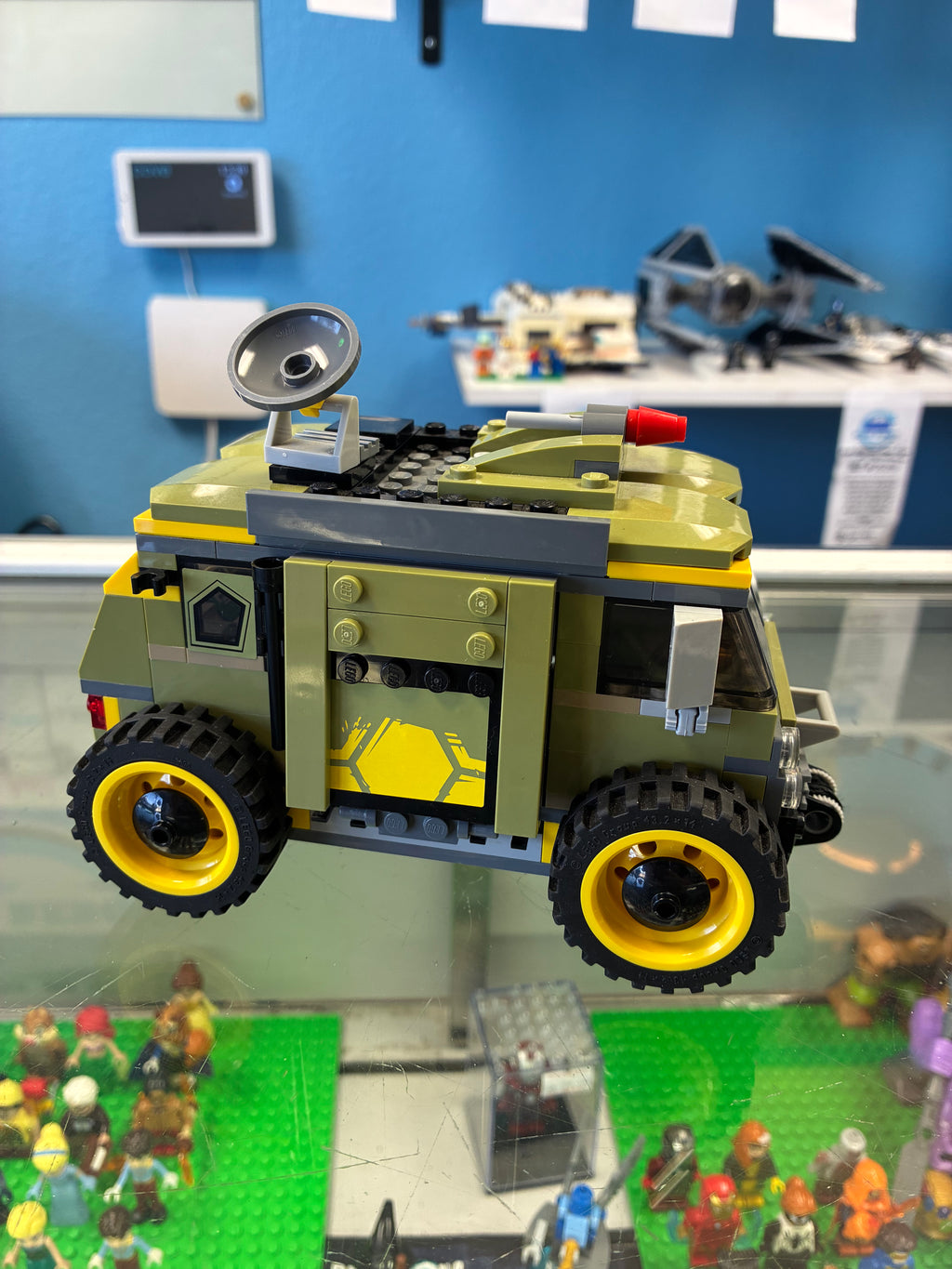 79115 Teenage Mutant Ninja Turtles Turtle Van Takedown *BUILD ONLY 97% COMPLETE* - Used