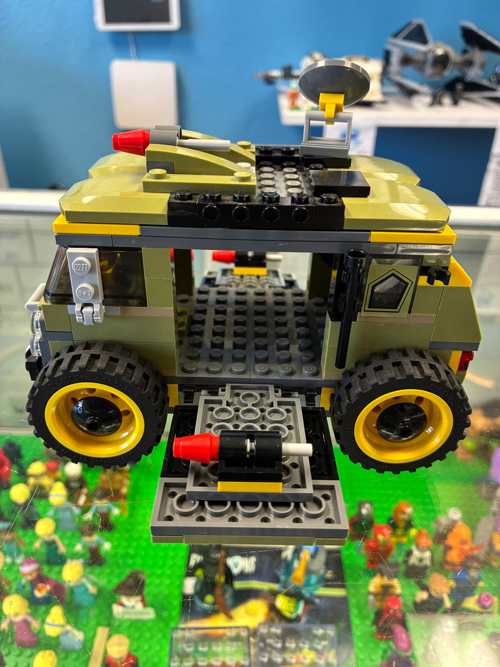 79115 Teenage Mutant Ninja Turtles Turtle Van Takedown *BUILD ONLY 97% COMPLETE* - Used
