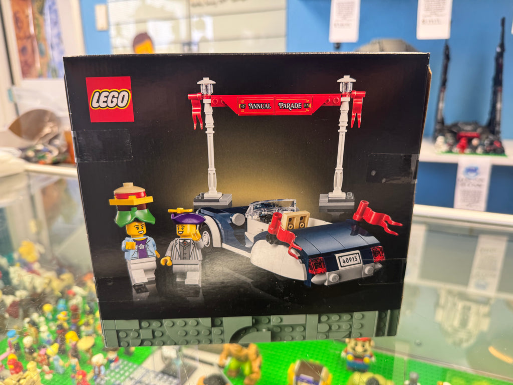 40913 Vintage Parade Car GWP