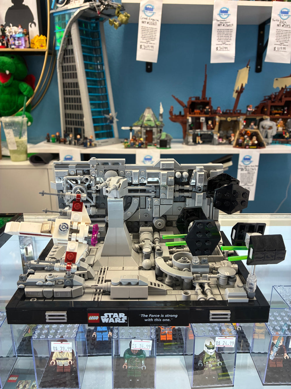 75329 Star Wars Death Star Trench Run Diorama - Used