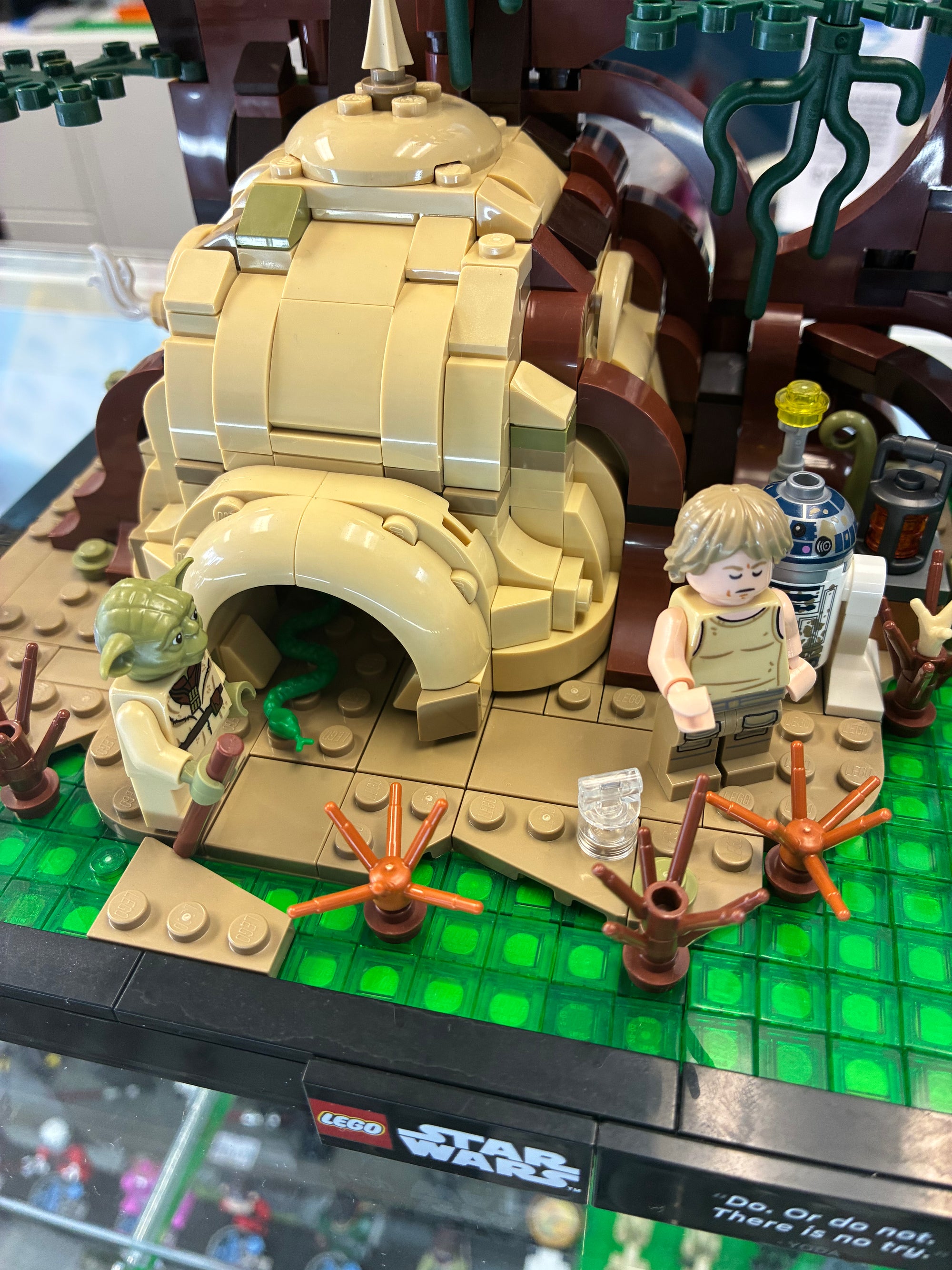 75330 Star Wars Dagobah Jedi Training Diorama - Used