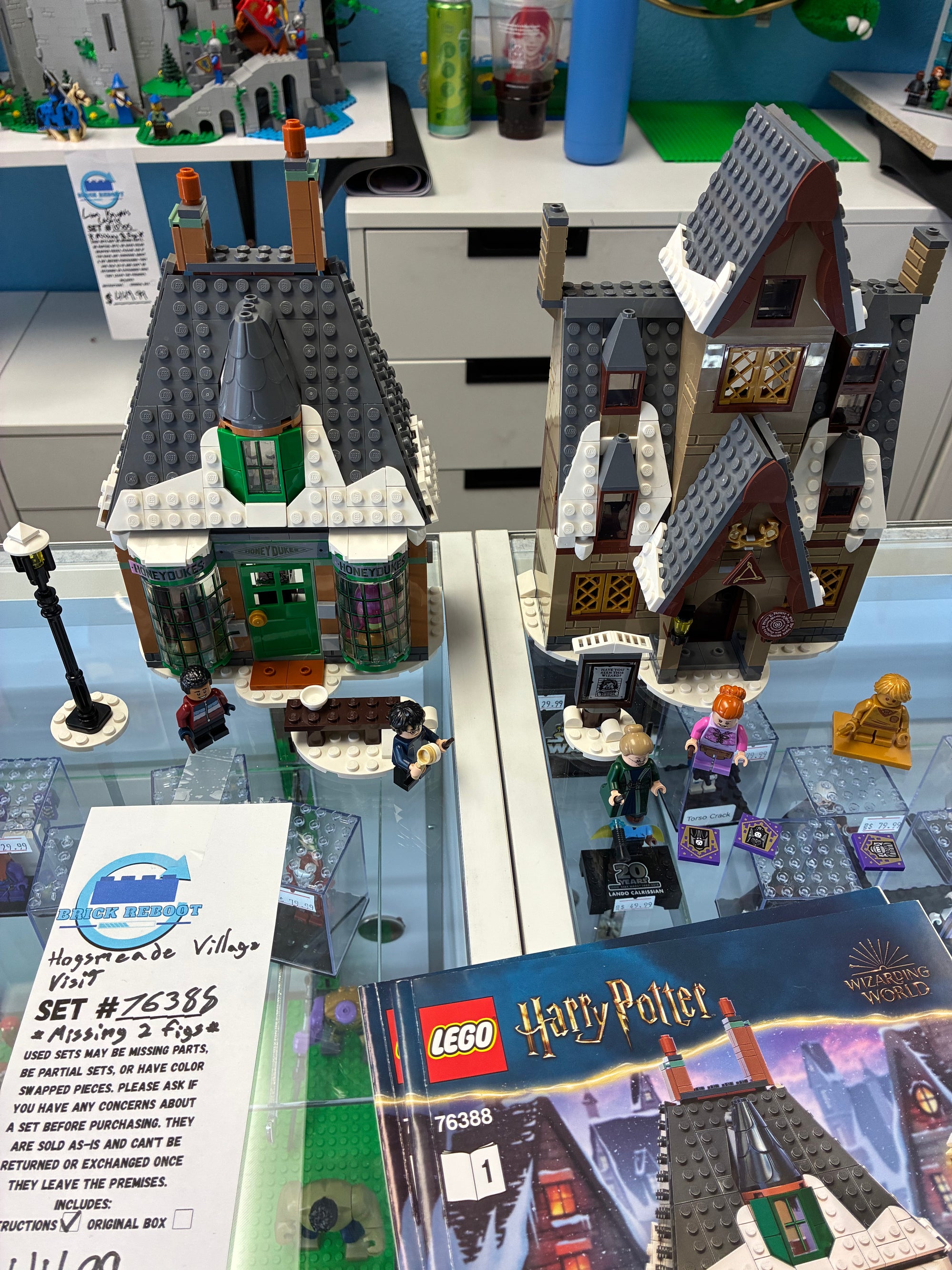 76388 Hogsmeade Village Visit *MISSING 2 FIGS* - Used