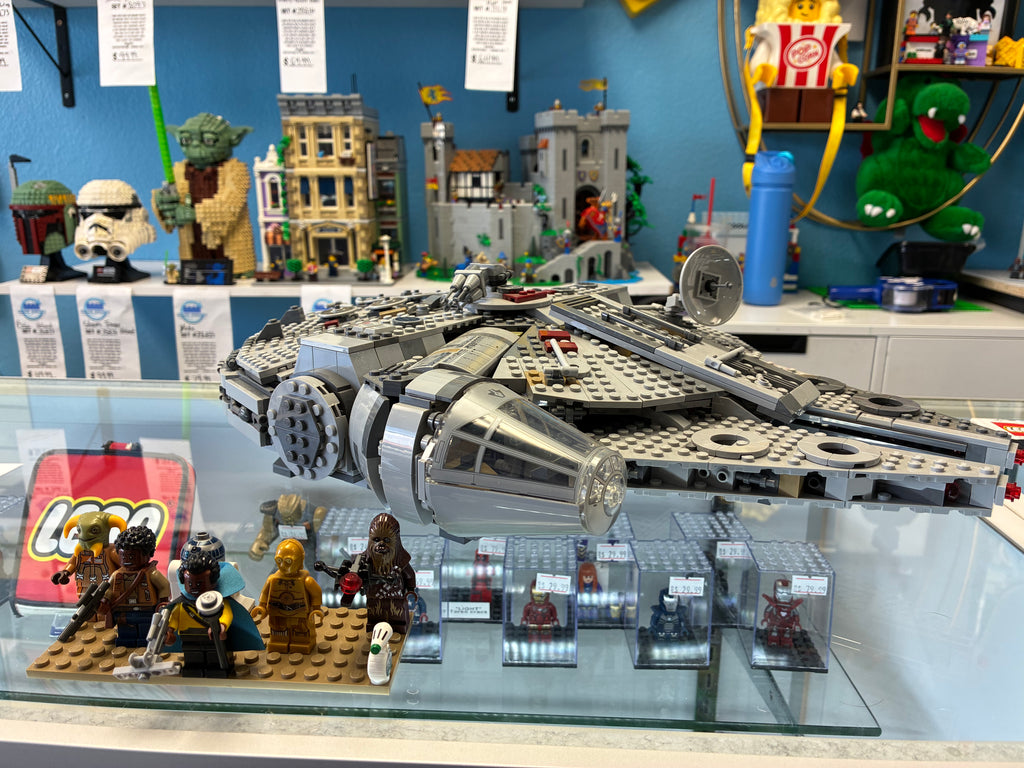 75257 Star Wars Millenium Falcon - Used