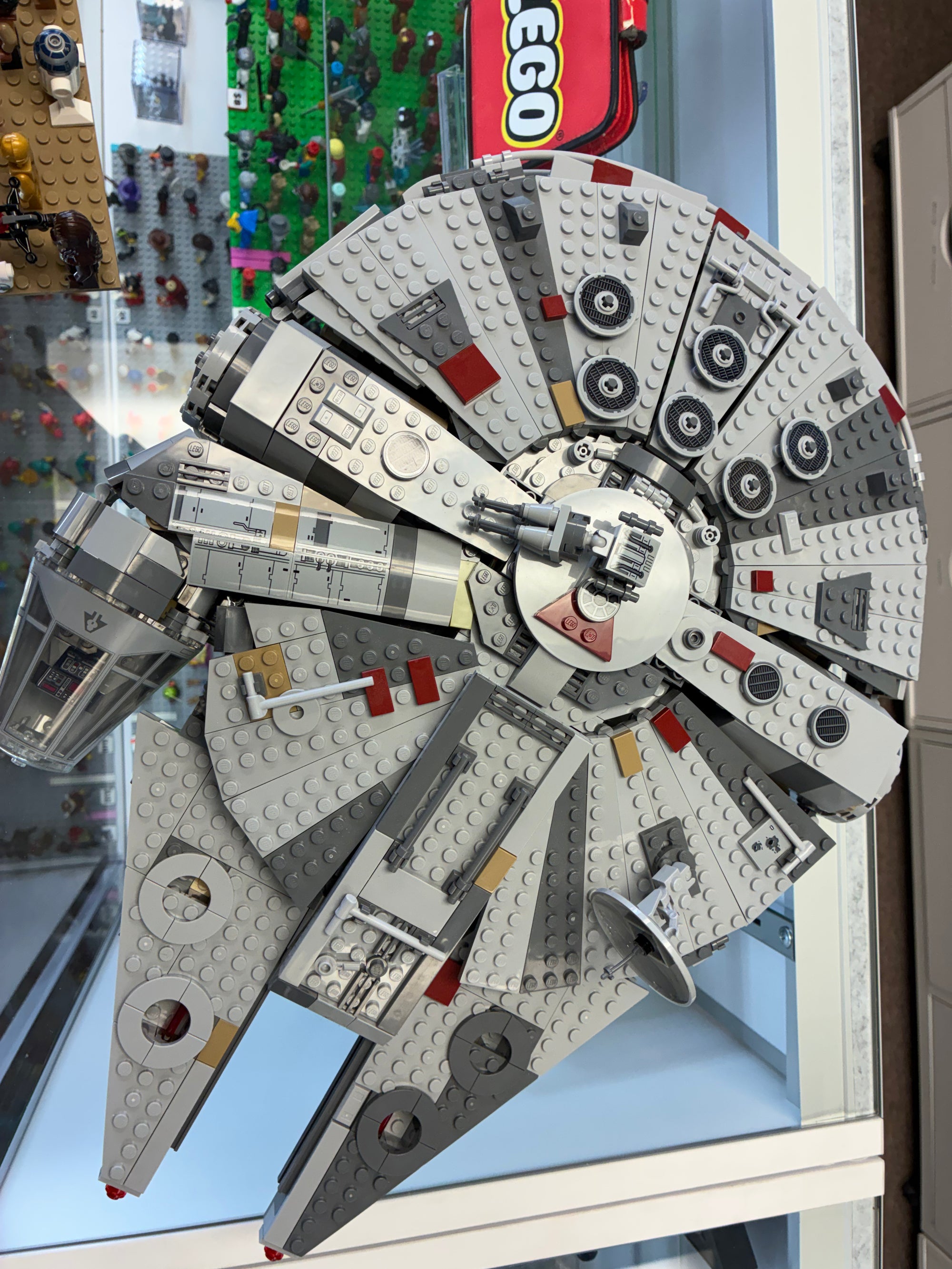 75257 Star Wars Millenium Falcon - Used