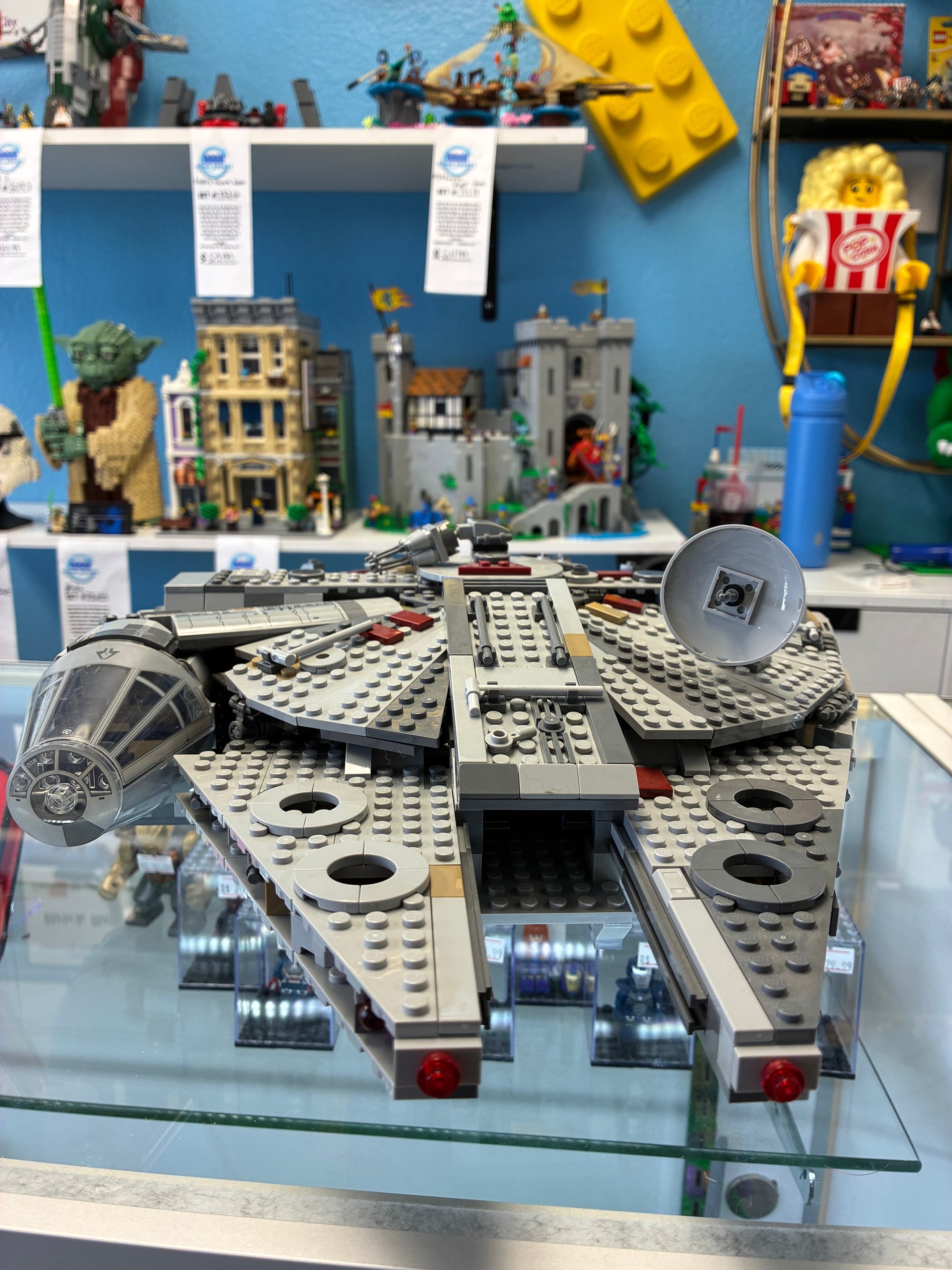 75257 Star Wars Millenium Falcon - Used