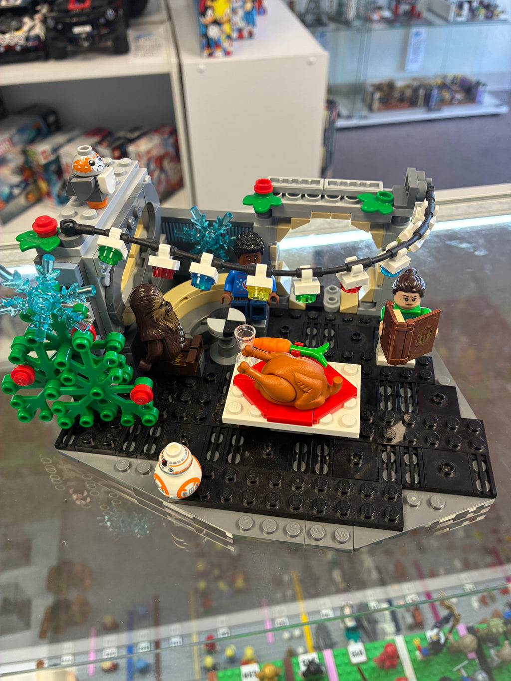 40658 Millennium Falcon Holiday Diorama - Used