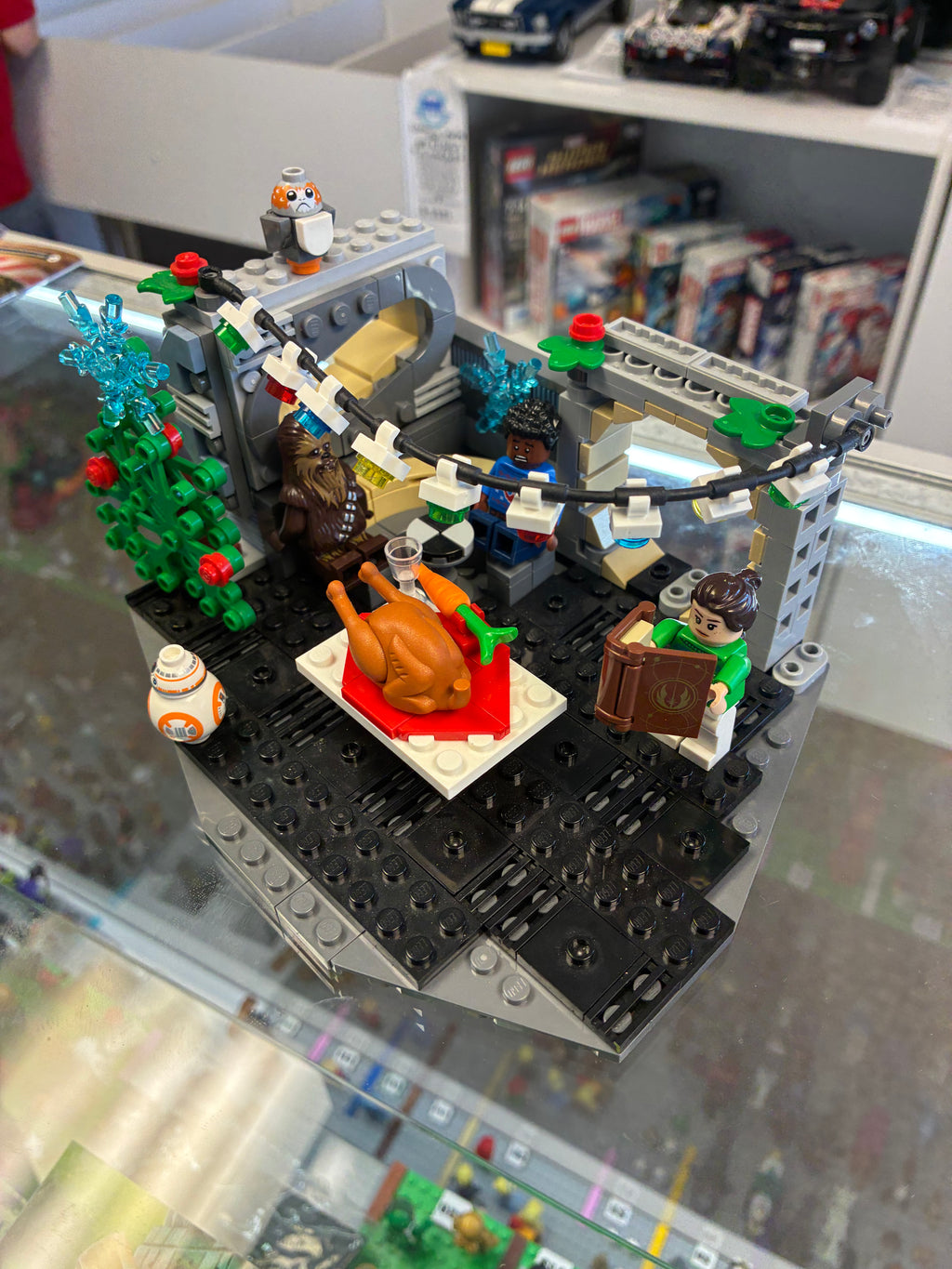 40658 Millennium Falcon Holiday Diorama - Used