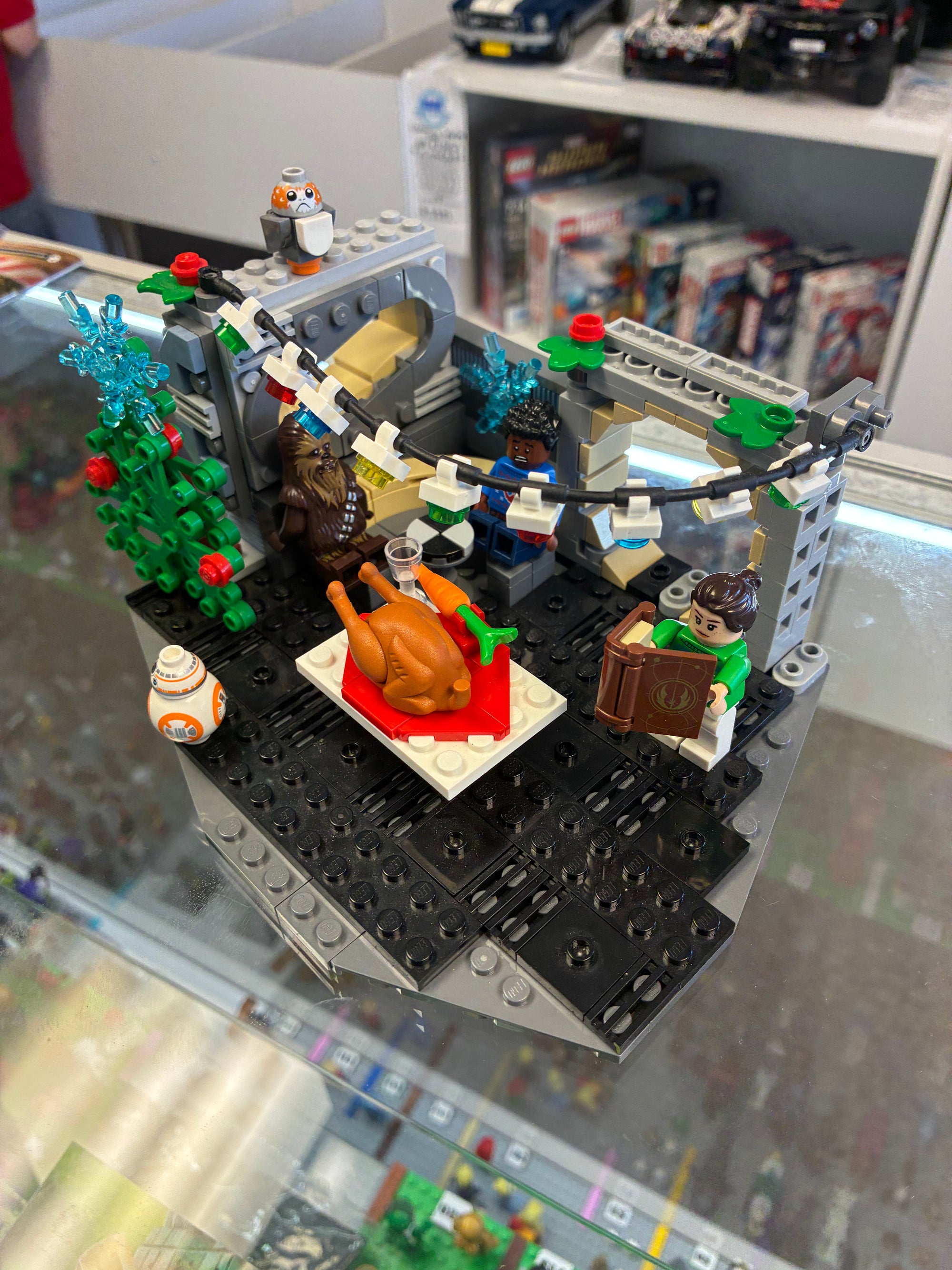 40658 Millennium Falcon Holiday Diorama - Used