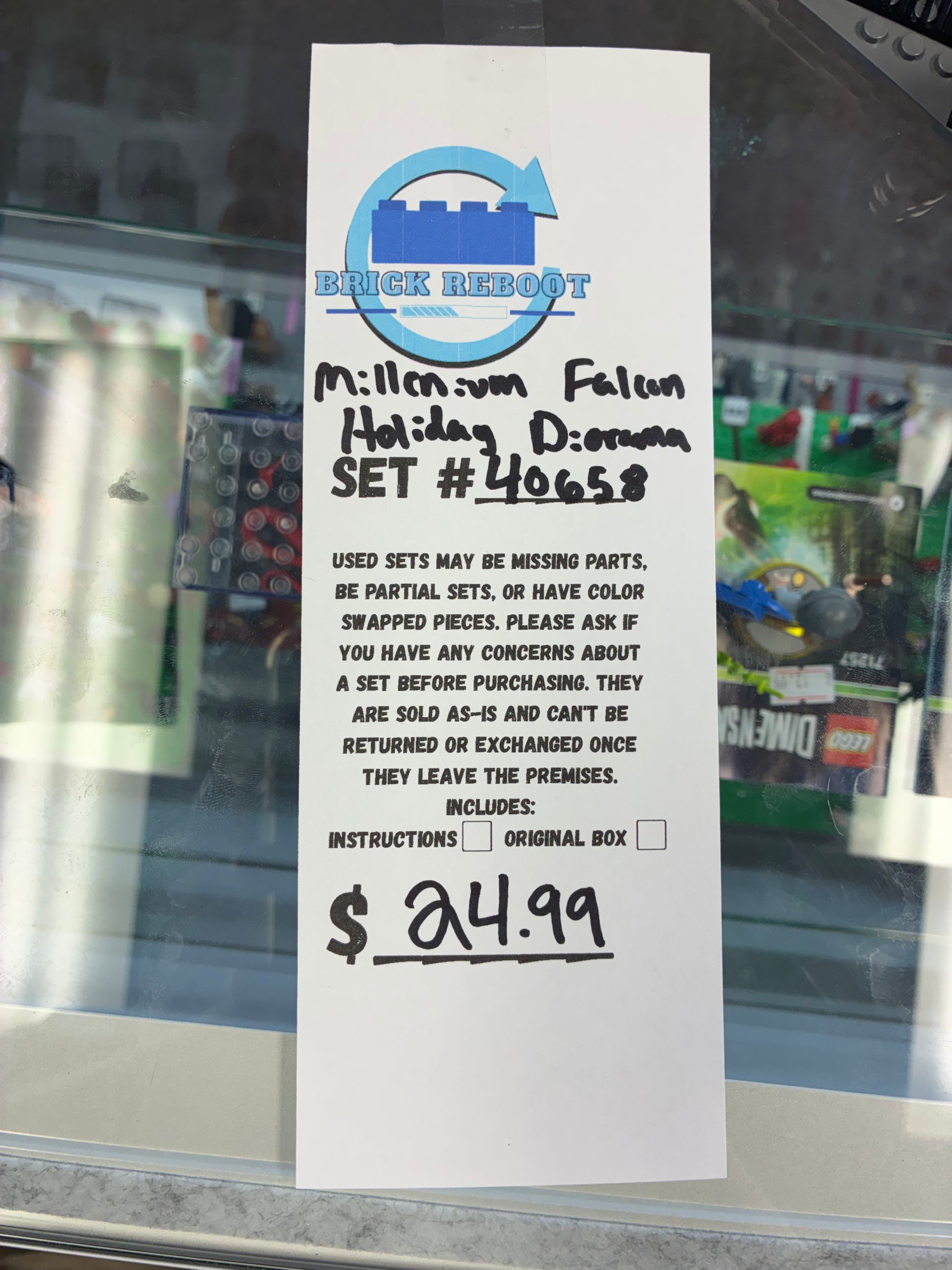 40658 Millennium Falcon Holiday Diorama - Used