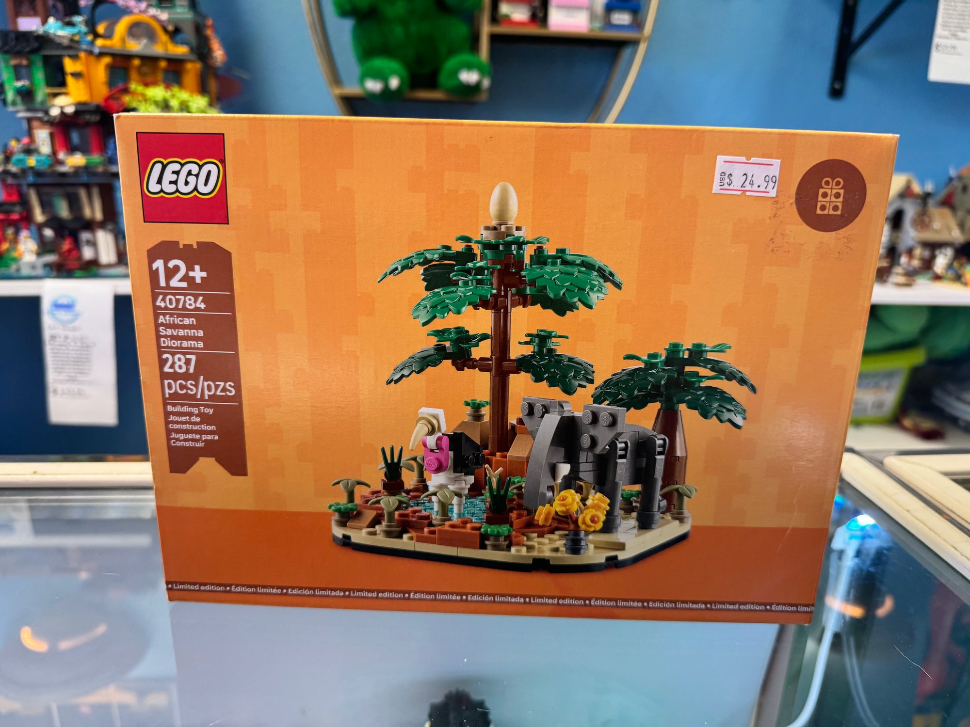 40784 African Savanna Diorama GWP Sealed