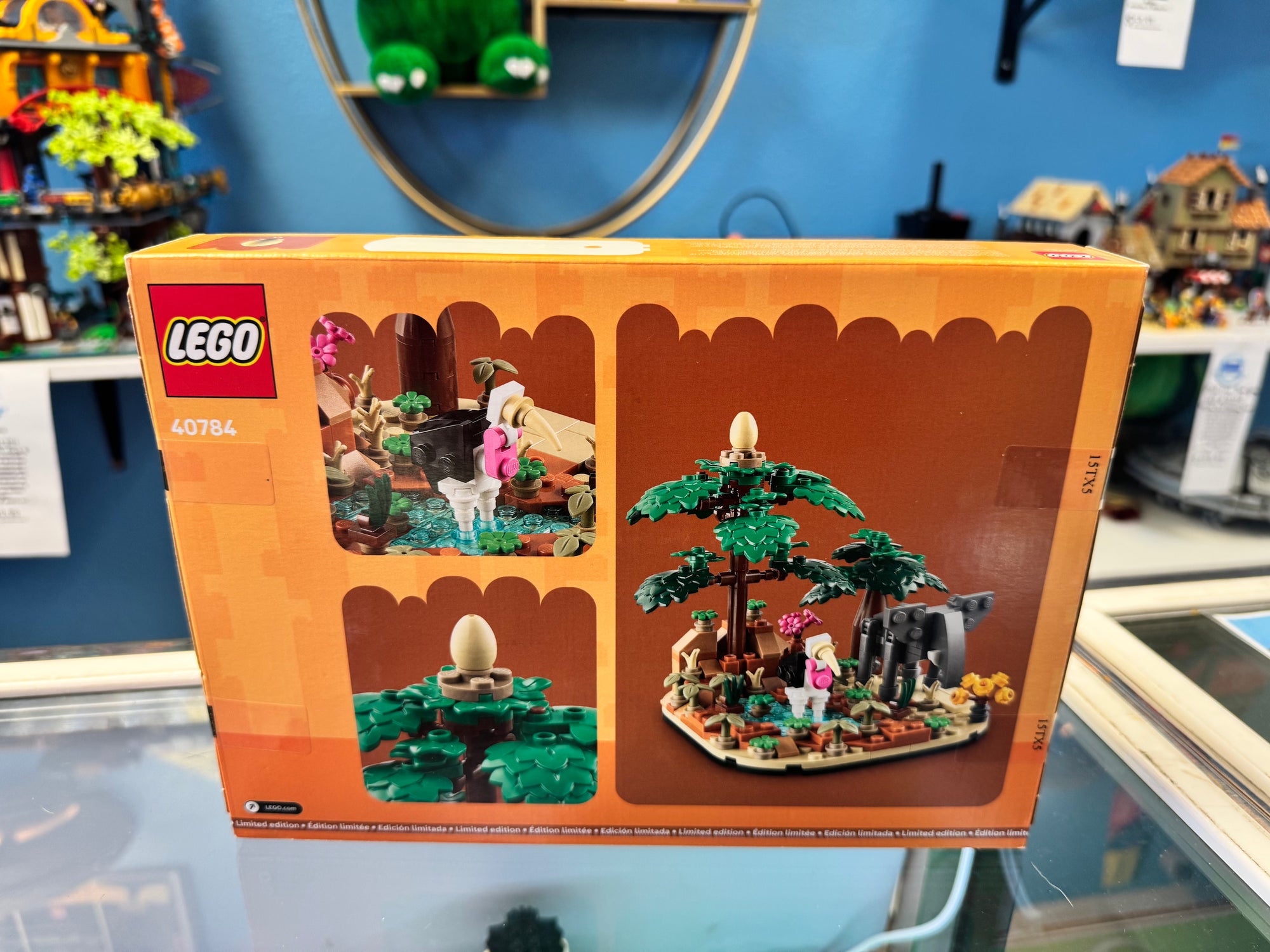 40784 African Savanna Diorama GWP Sealed