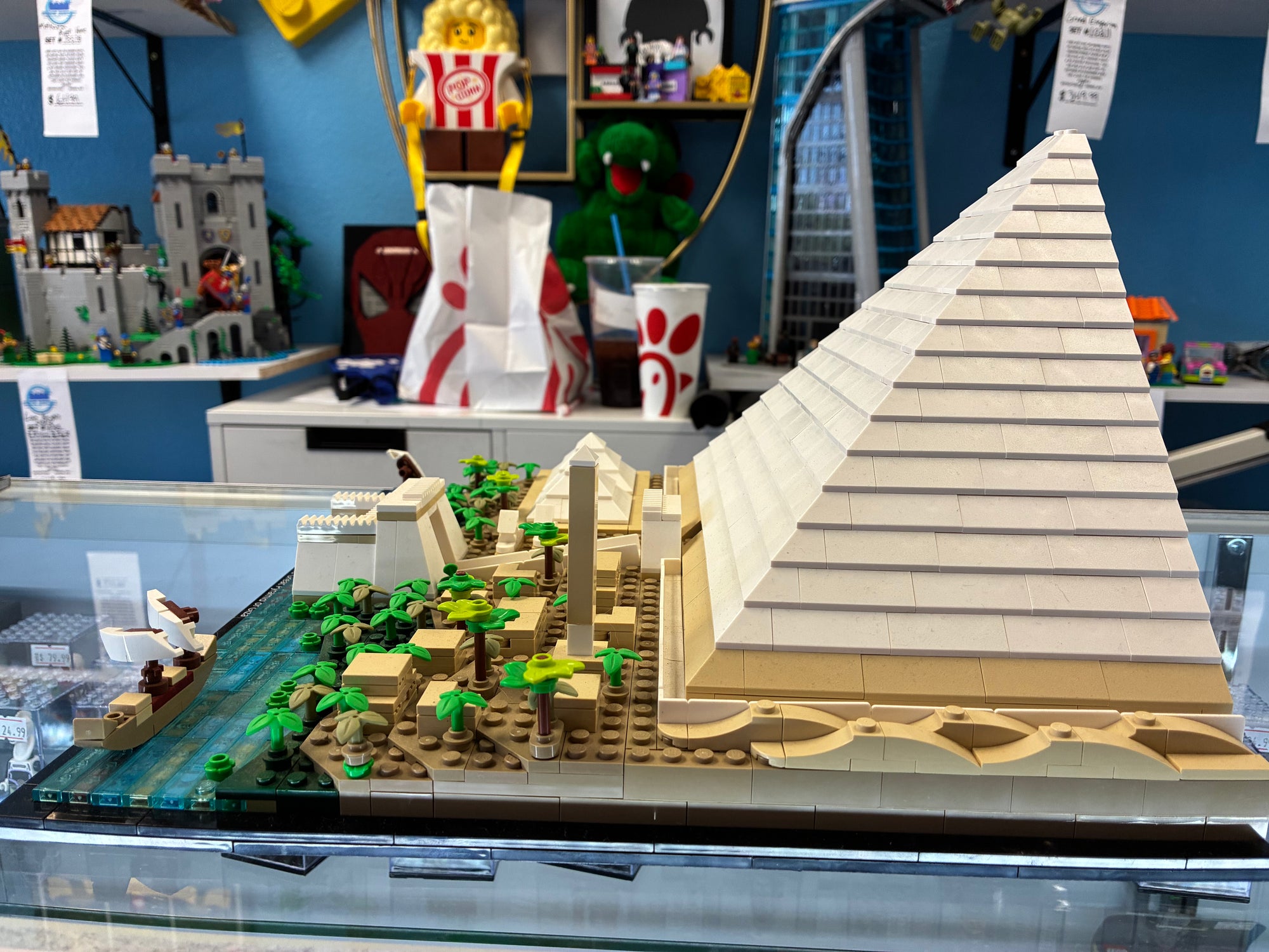 21058 Architecture Great Pyramid of Giza - Used