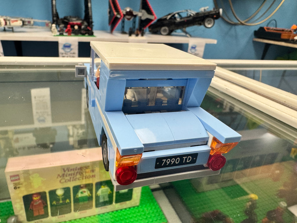 76424 Harry Potter Ford Anglia - Used