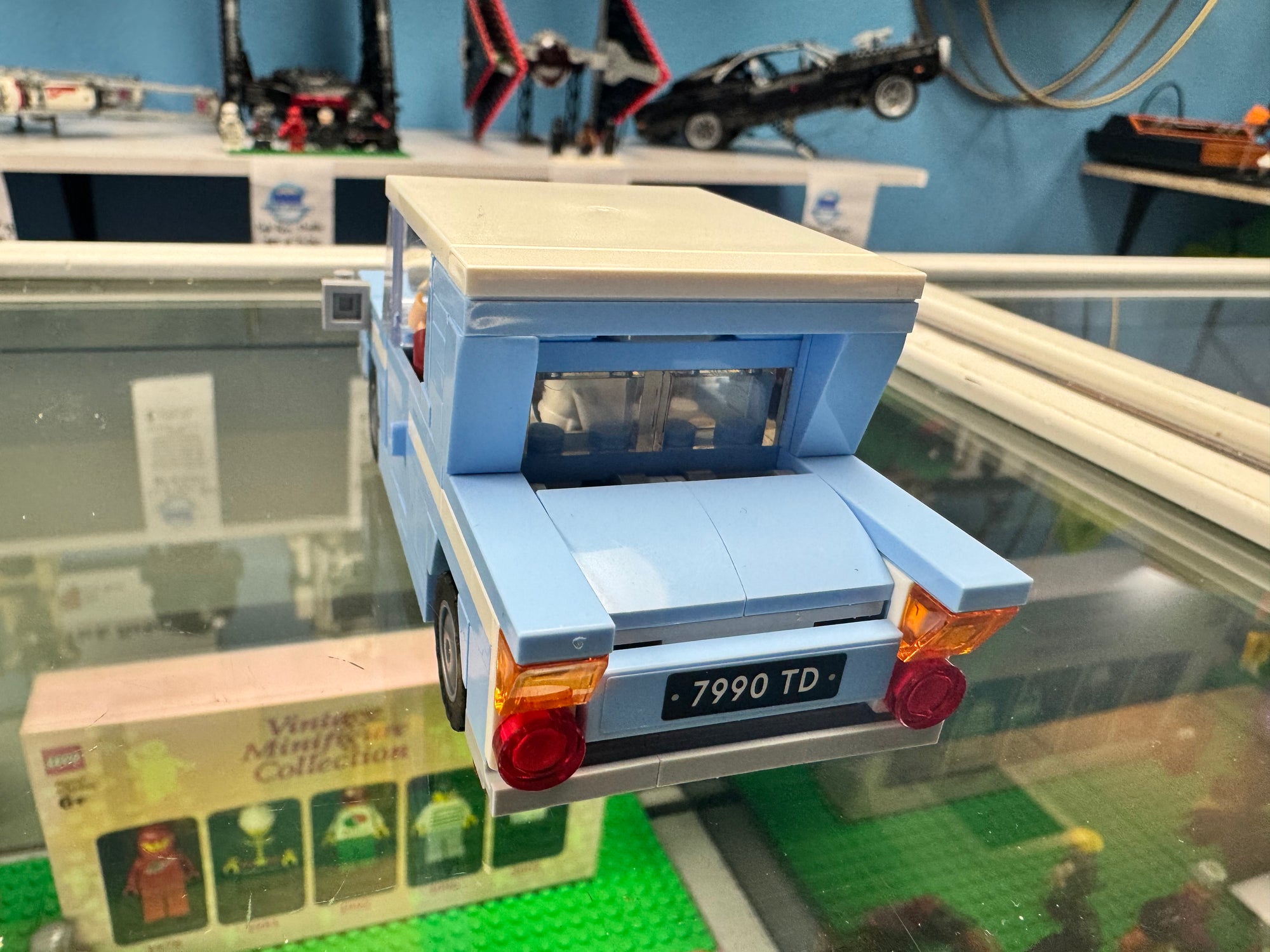 76424 Harry Potter Ford Anglia - Used