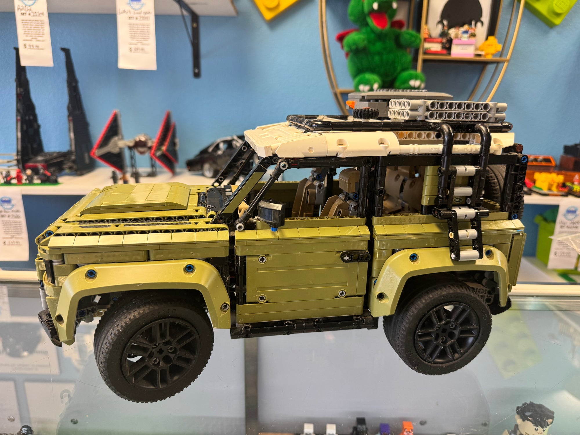 42110 Technic Land Rover Defender - Used