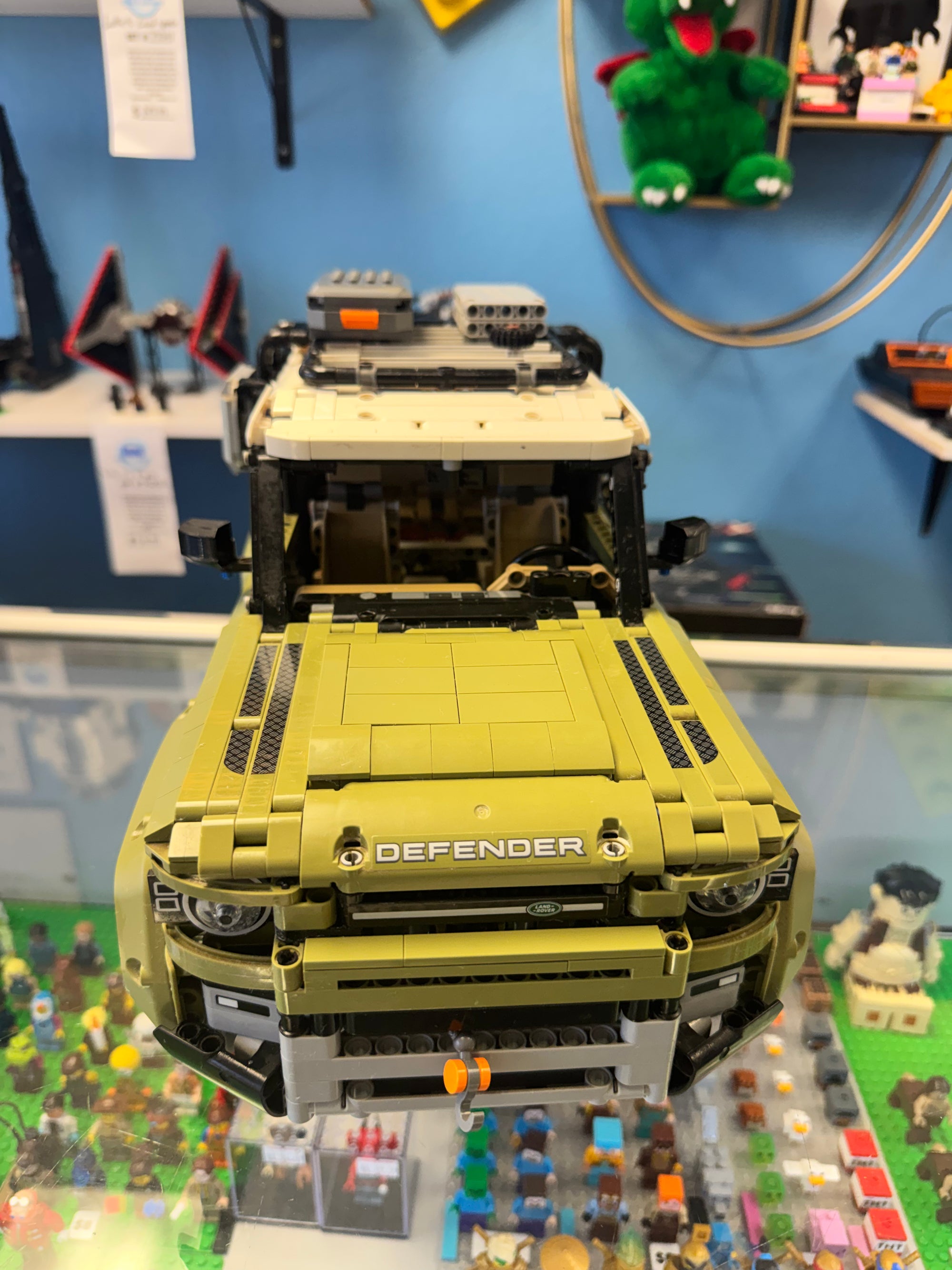 42110 Technic Land Rover Defender - Used