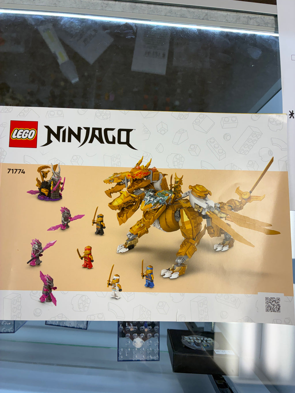 717174 Lloyd’s Golden Ultra Dragon *MISSING 3 FIGS & HELMET JAW PIECE* - Used