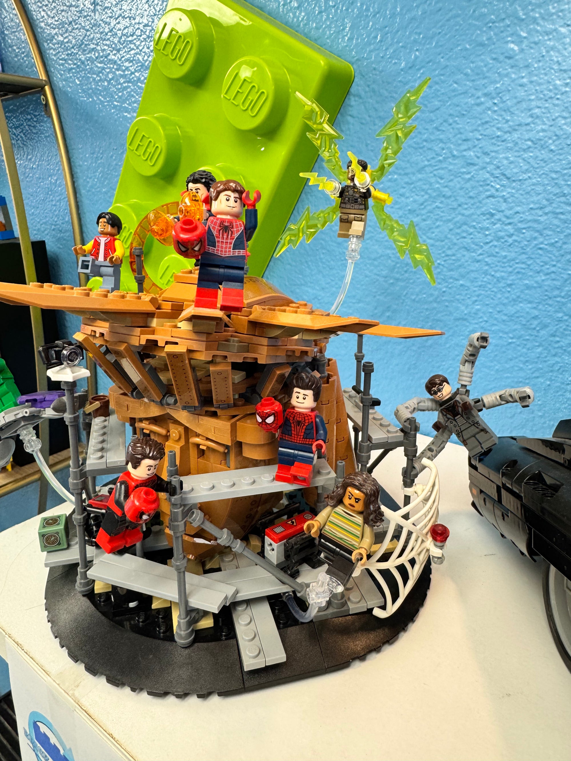 76261 No Way Home Final Battle Spider Man - Used