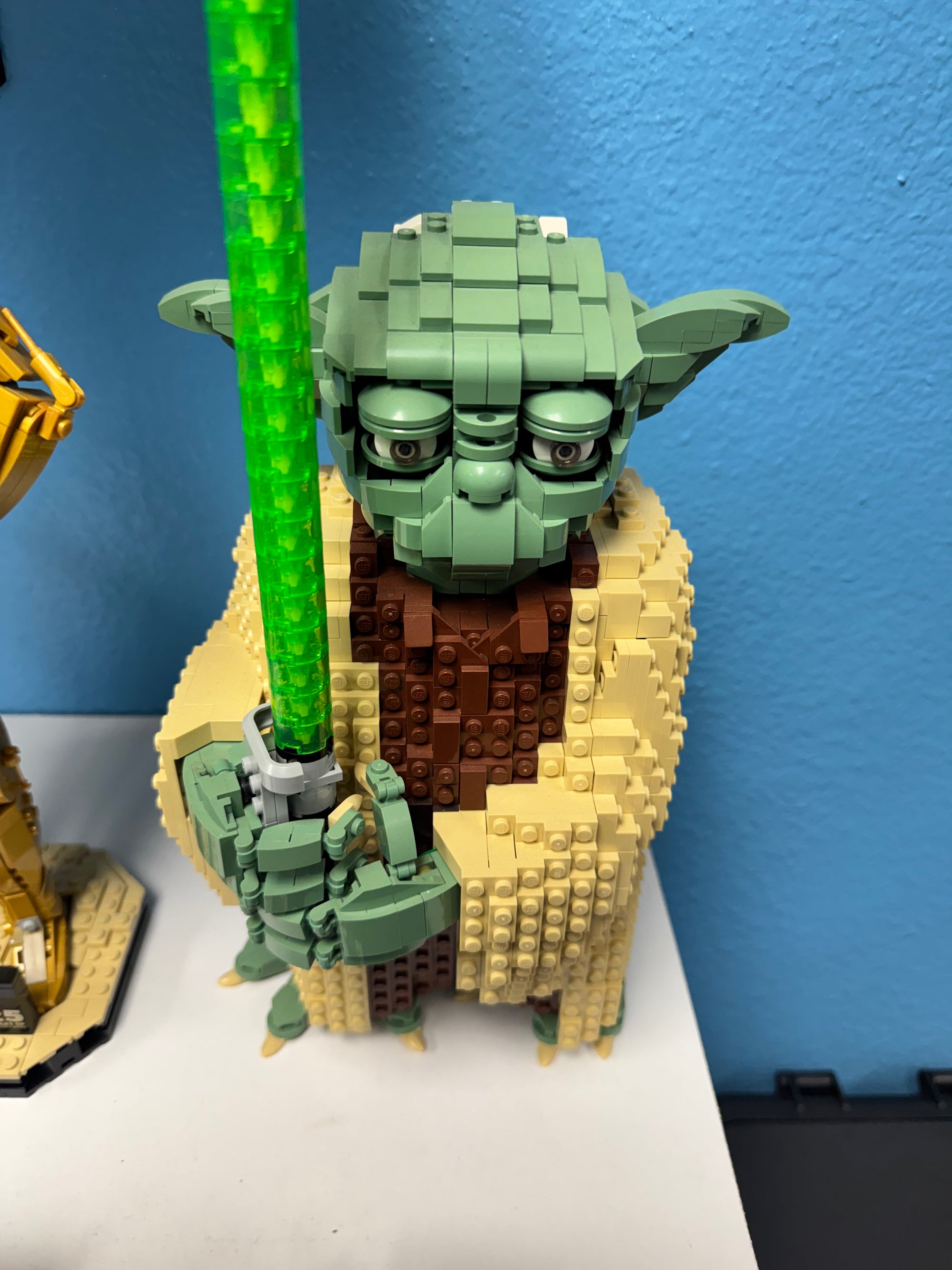 75255 Yoda with Mini fig and Name plate - Used
