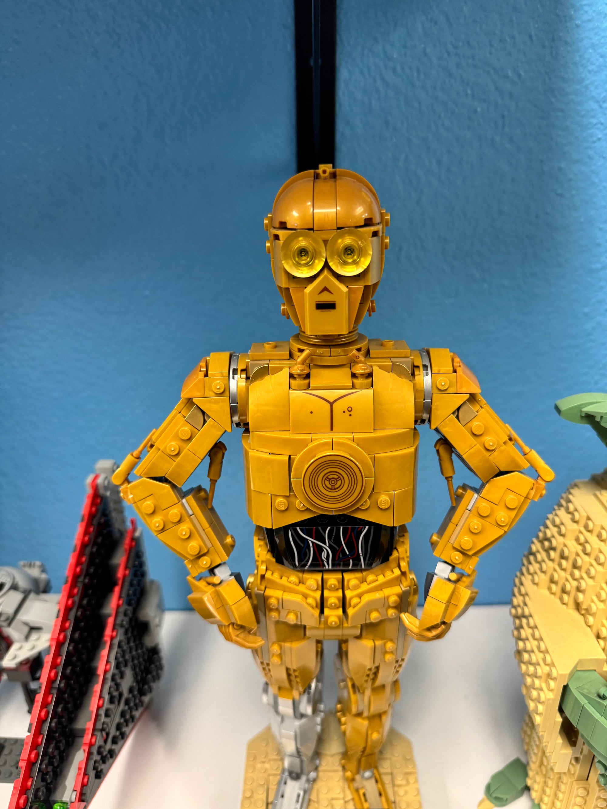 75398 C-3PO with Mini fig and Nameplate - Used