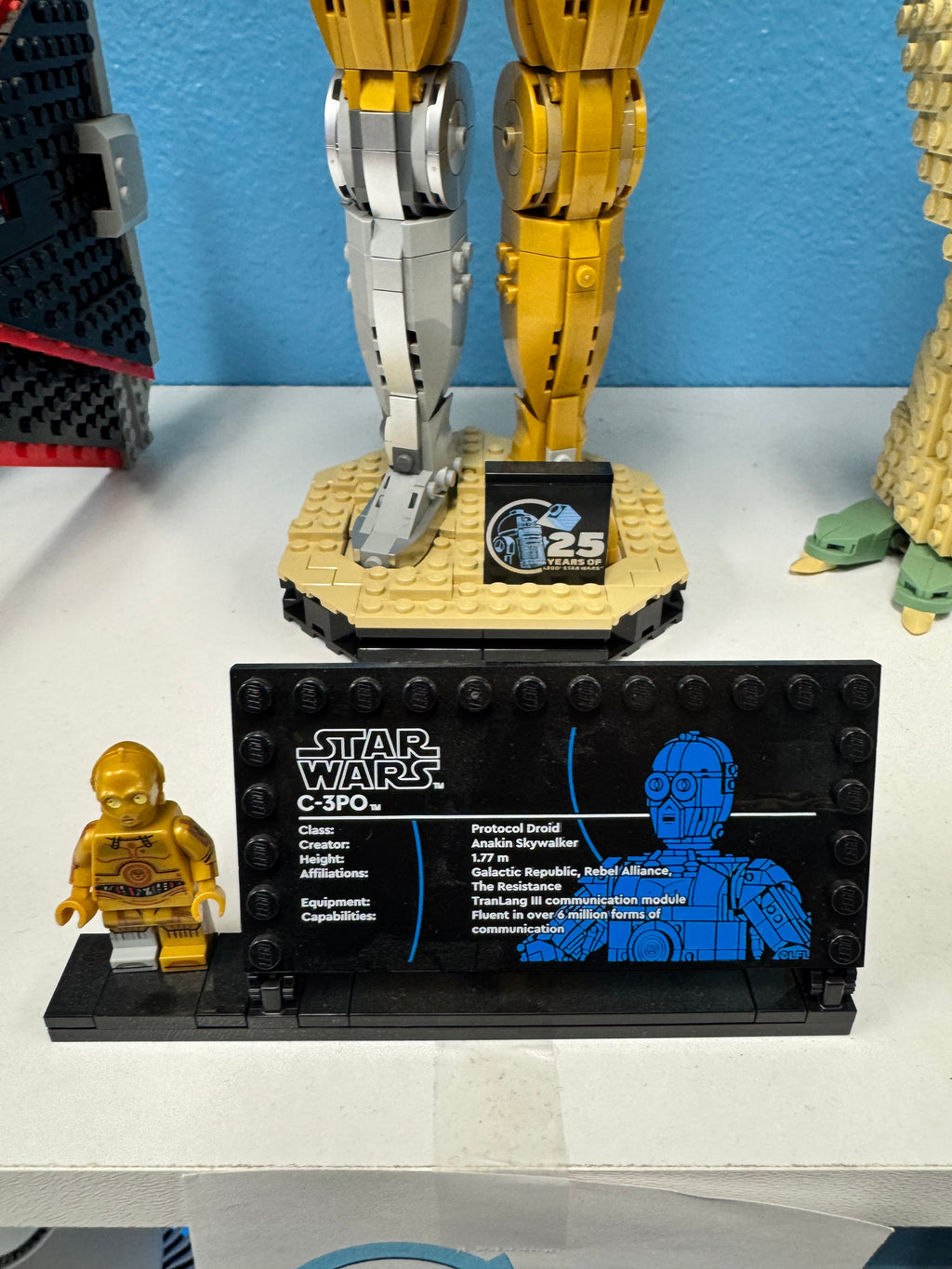 75398 C-3PO with Mini fig and Nameplate - Used