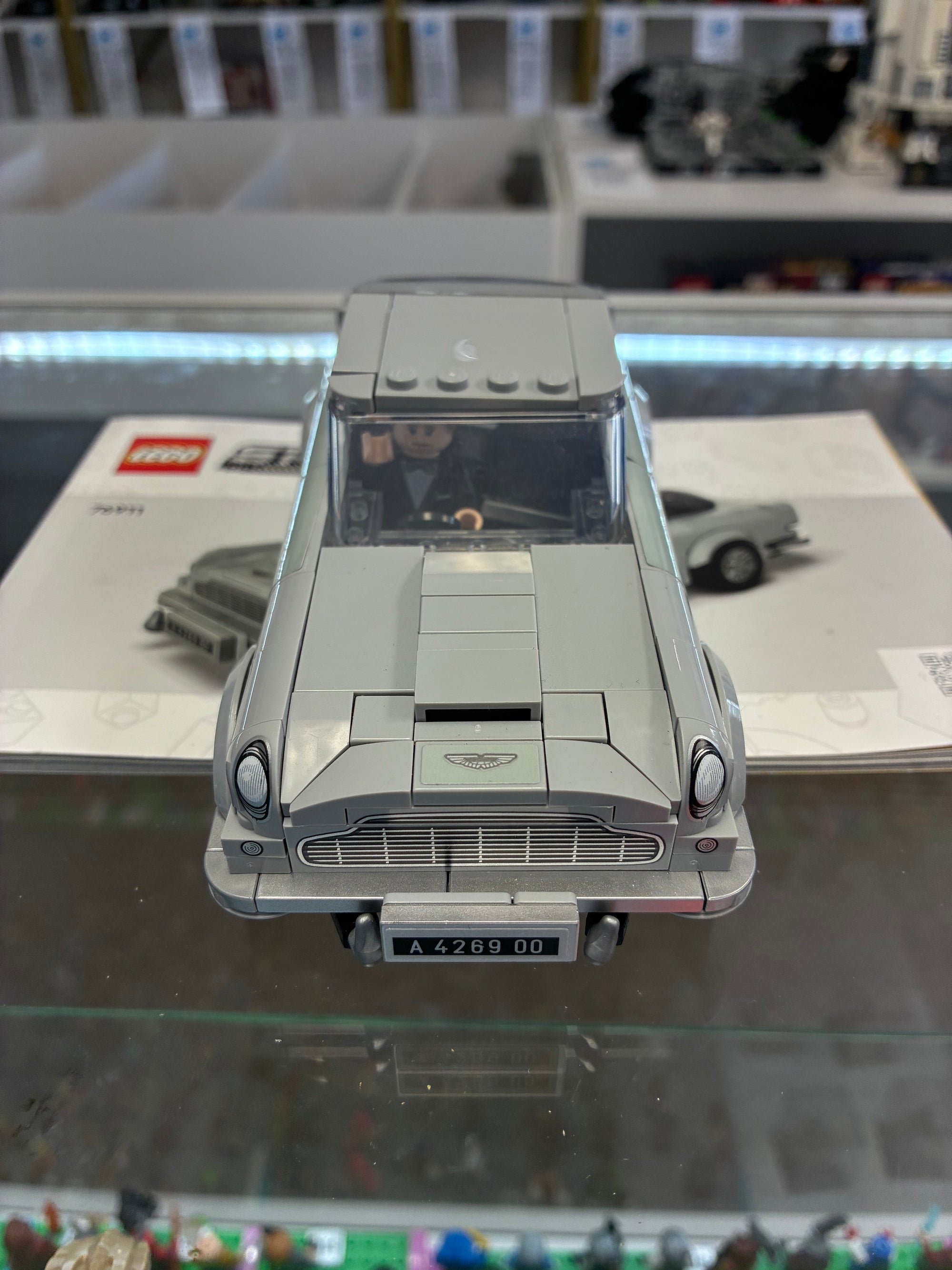 76911-James Bond 007 Aston Martin