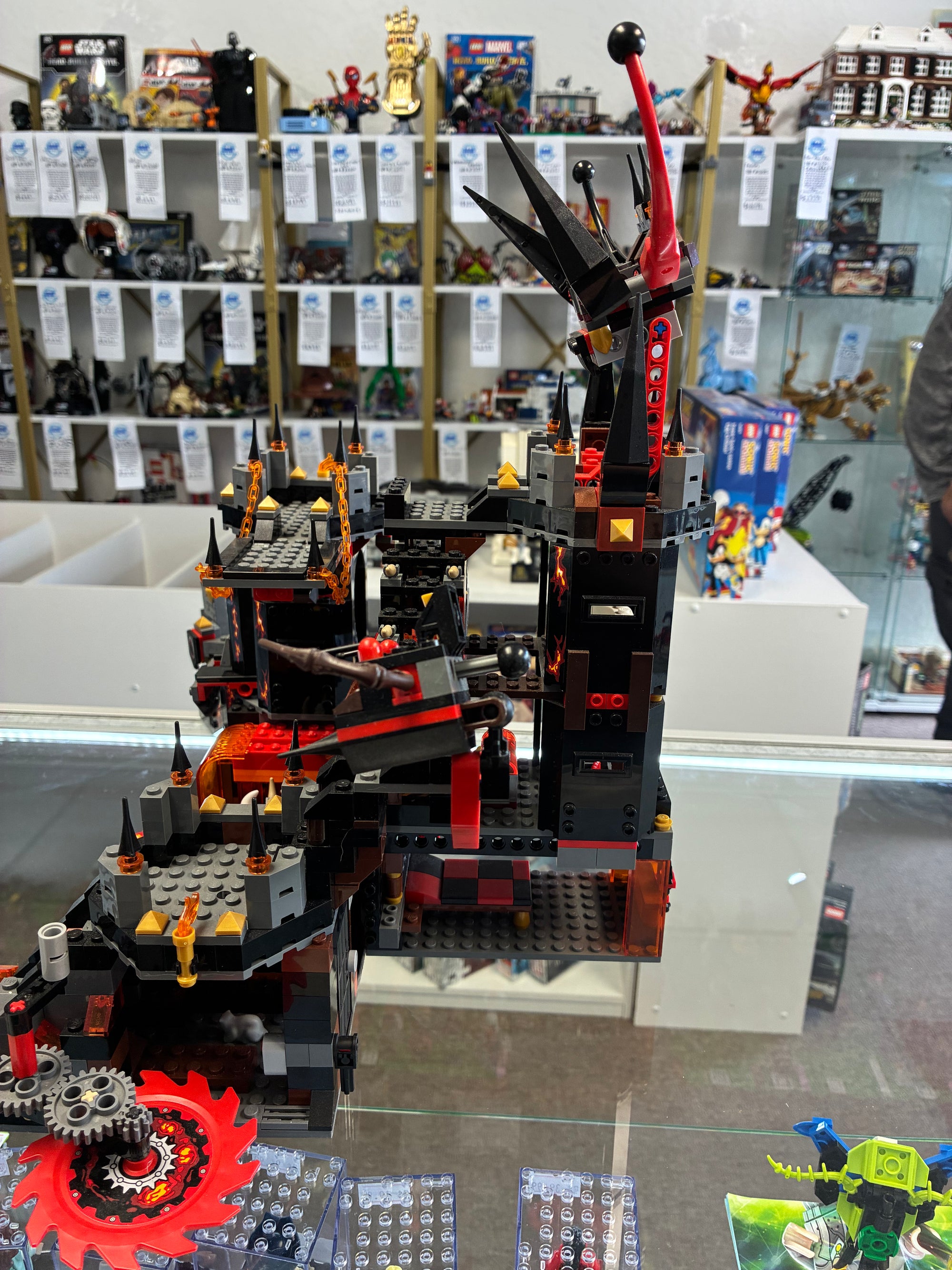 70323-Jestro’s Volcano Lair