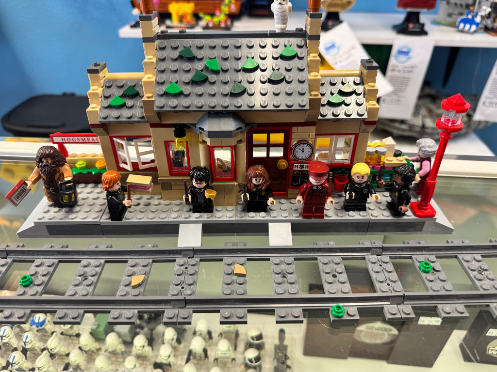 76423 Harry Potter Hogsmeade Station - Used