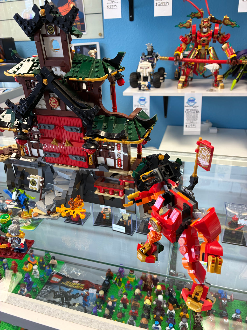 71767 Ninja Dojo Temple *MISSING 4 FIGS* - Used