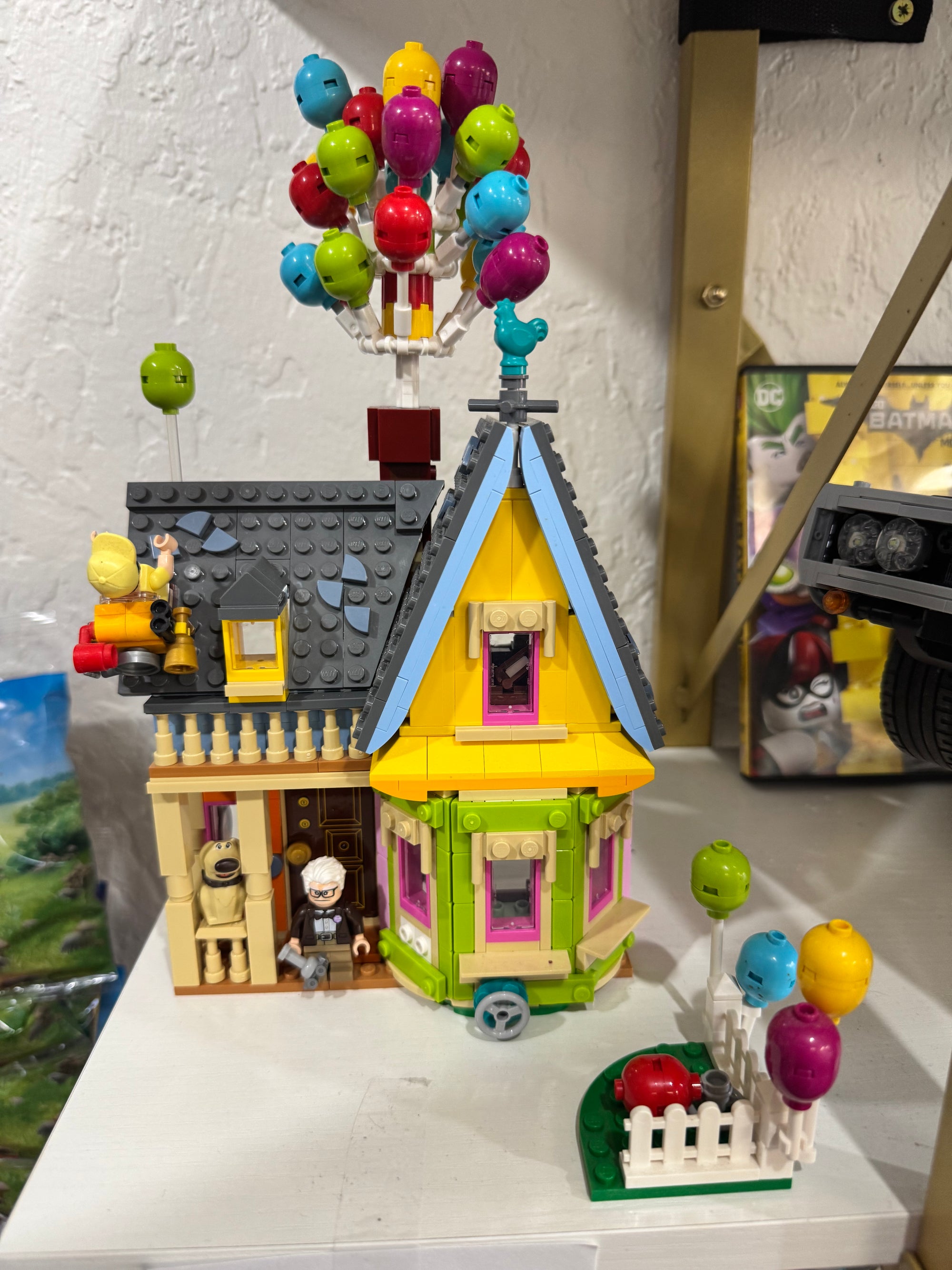 43217 Disney Up House - Used