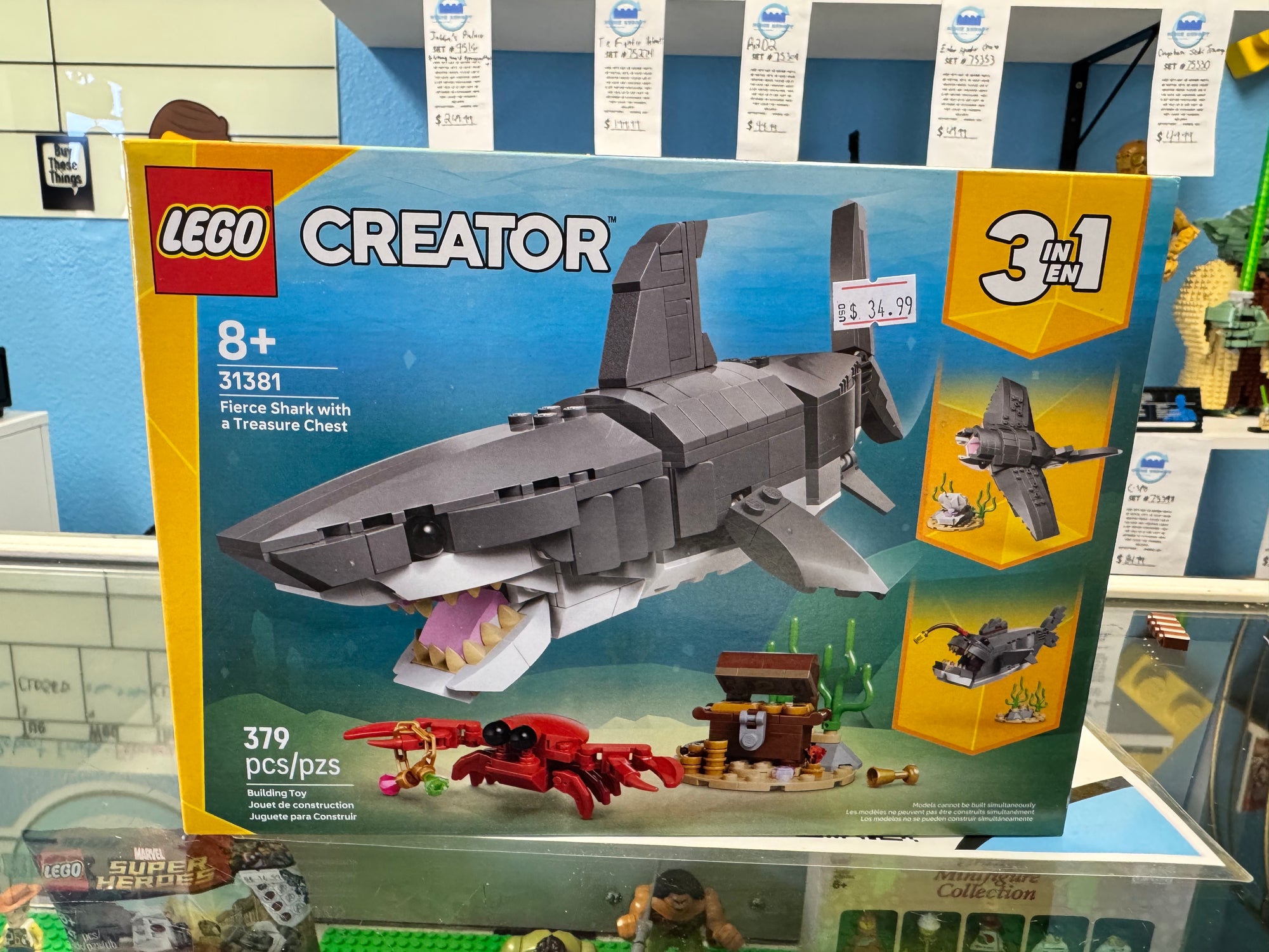 31381 Fierce Shark With Treasure Chest Creator 3 in 1 - Sealed