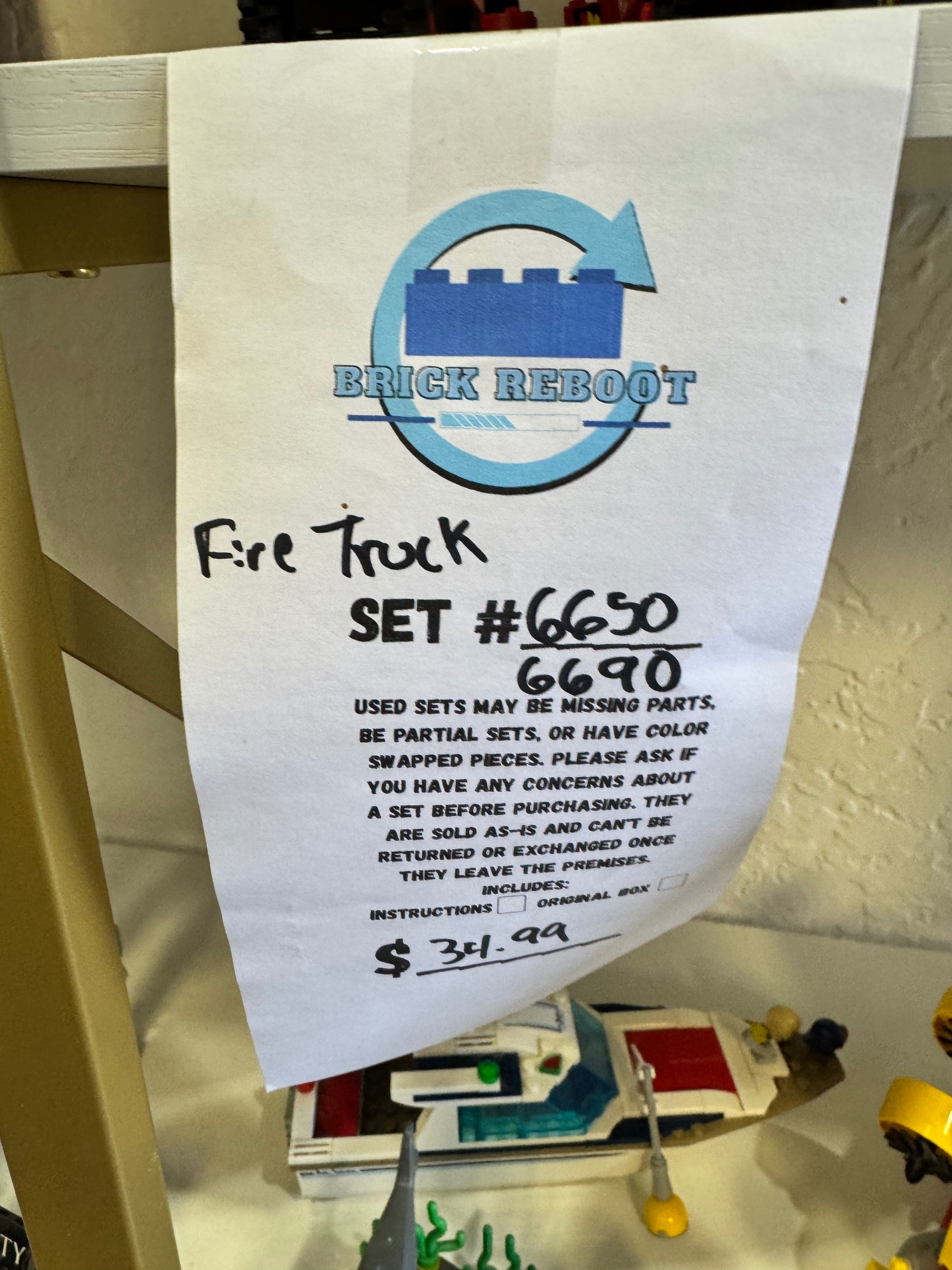 6650 & 6690 Vintage Fire Truck sets - Used