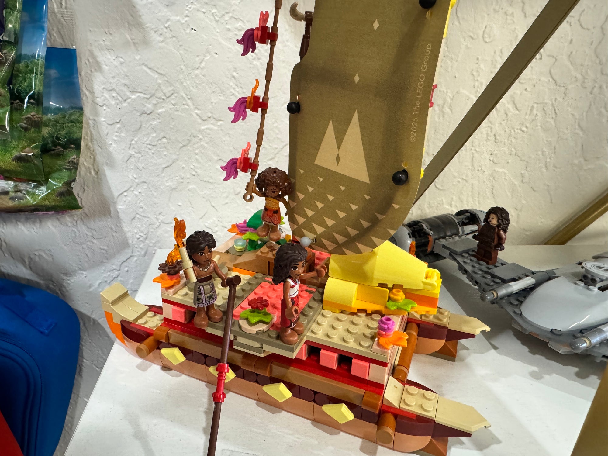 43270 Moana’s Canoe - Used