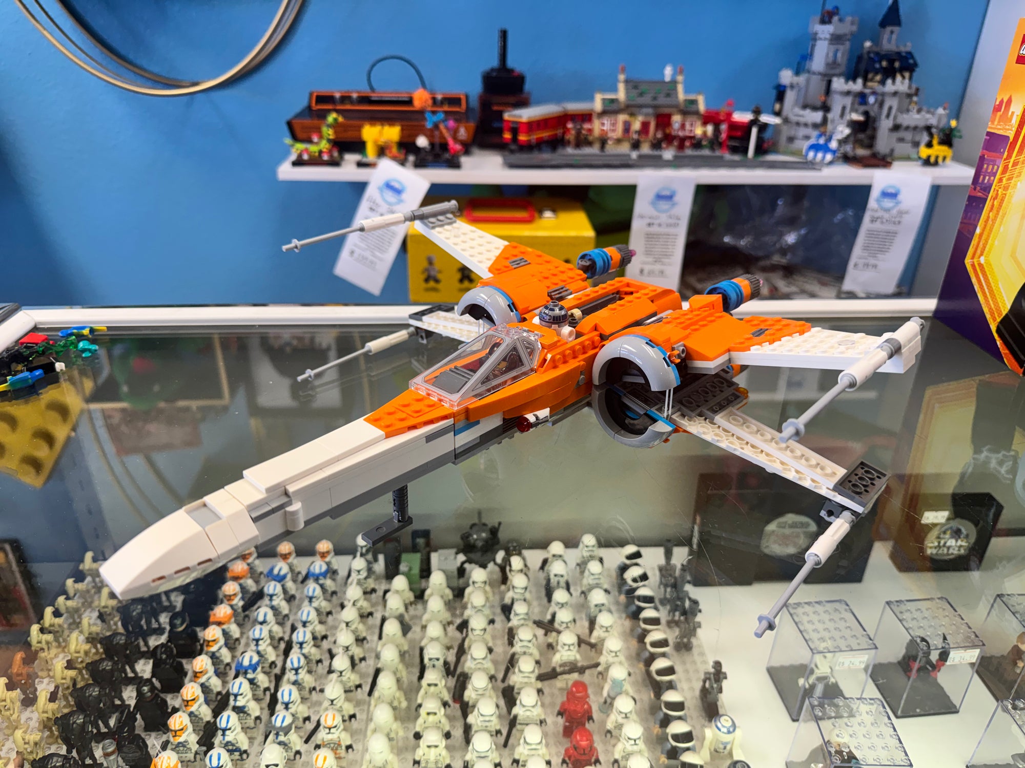 75273 Poes X-Wing *MISSING 2 Figs*