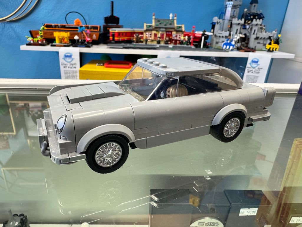 76911 007 Aston Martin (Brand New Stickers) - Used