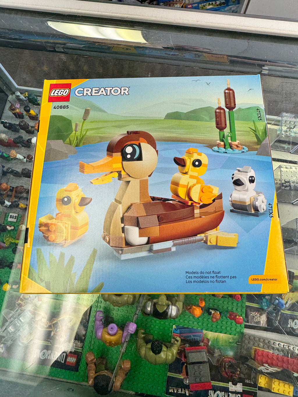 40885 Duck Family GWP - Sealed