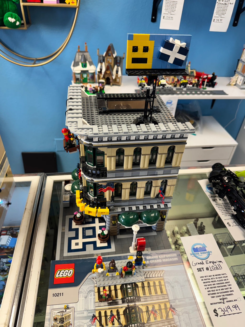 10211 Creator Grand Emporium Modular - Used