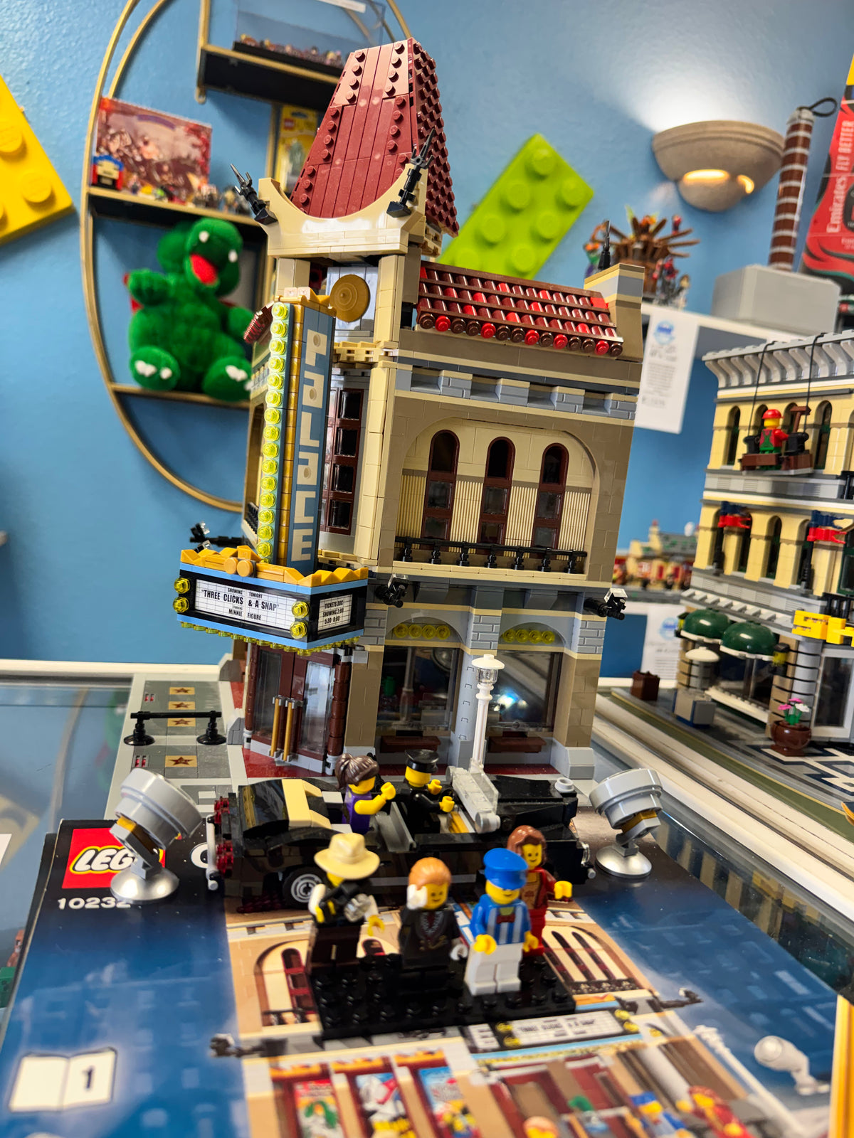 10232 Creator Palace Cinema Modular - Used