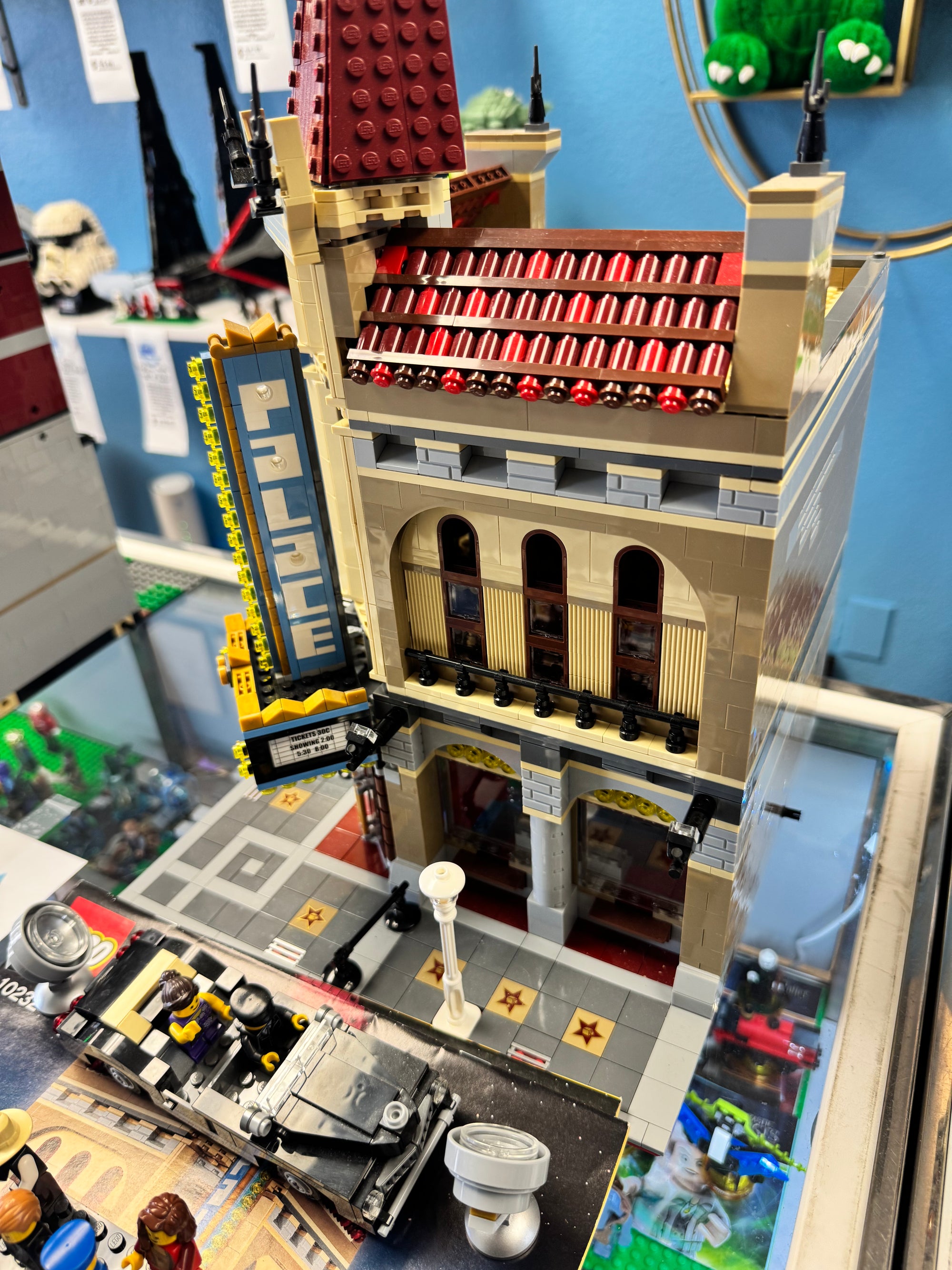 10232 Creator Palace Cinema Modular - Used