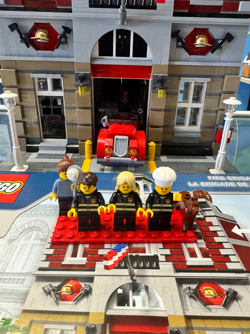 10197 Creator Fire Brigade Modular *CUSTOM EXTRA LEVEL ADDED* - Used