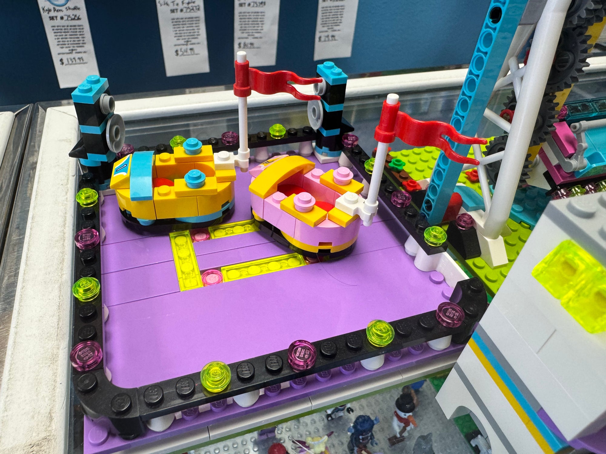 41133 Friends Bumper Cars & ride - used