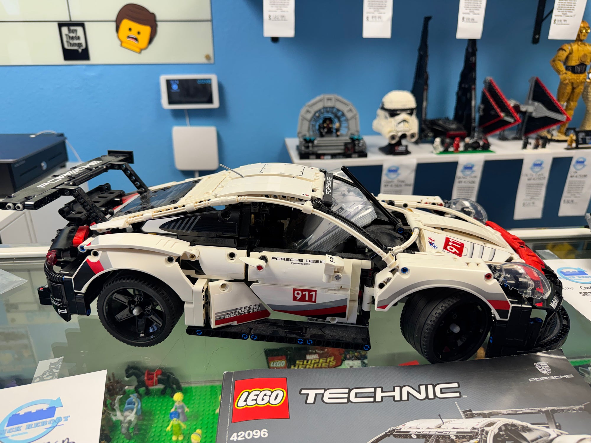 42096 Porsche 911 RSR plus wall mount - Used